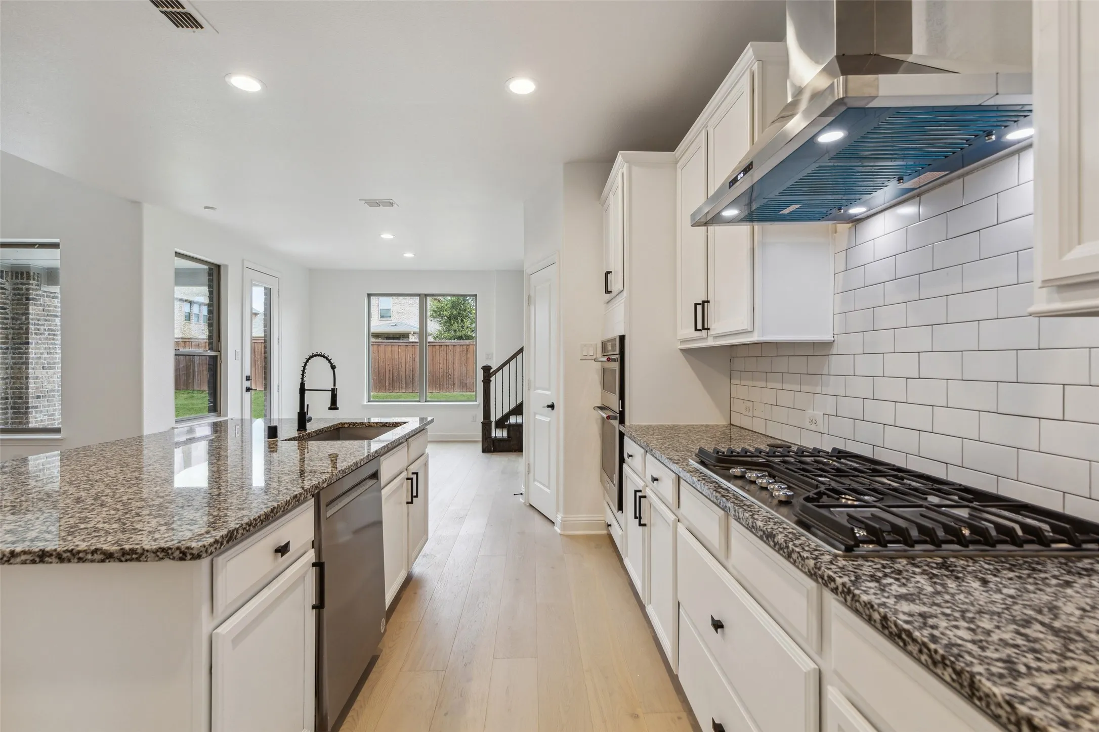 Single Family Residence For Sale in Denton County , 3737 Nottingham Drive, The Colony, Texas 75056, 5 Bedroom, 4 Bathroom, 2 Garage spaces, 4,324 Sqft, built in 2015, mls#21318945, Real Estate Agent in The Colony, Homes For Sale in Denton county, Homes For Sale in The Colony, Realtor in The Colony Texas, Real Estate Brokerage Independent Realty Texas, Luminita Cordes Realtor