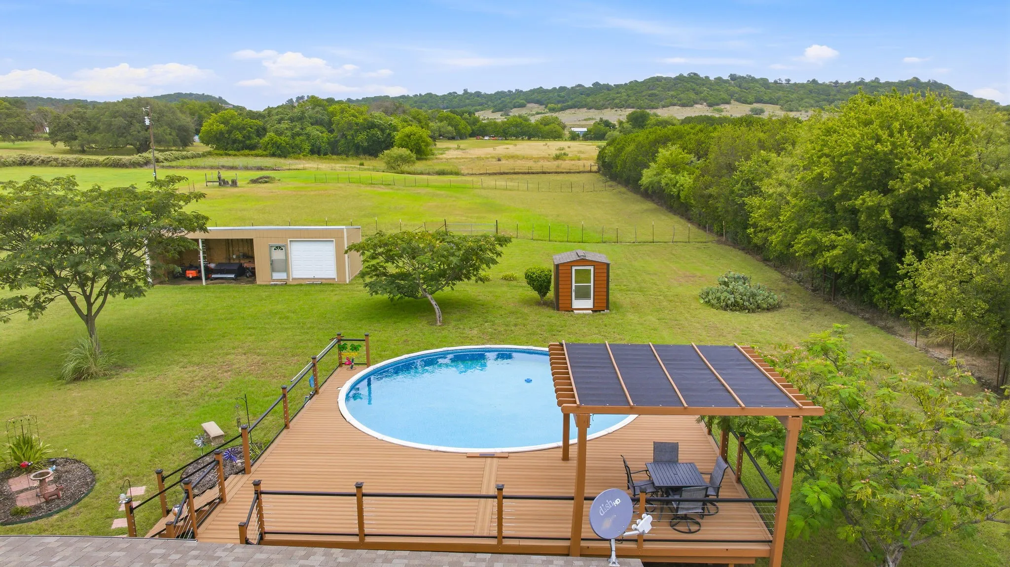 Mobile Home For Sale in Hood County , 2914 Oak Court, Granbury, Texas 76048, 4 Bedroom, 2 Bathroom, Garage spaces, 2,252 Sqft, built in 2014, mls#21319113, Real Estate Agent in Granbury, Homes For Sale in Hood county, Homes For Sale in Granbury, Realtor in Granbury Texas, Real Estate Brokerage Independent Realty Texas, Luminita Cordes Realtor