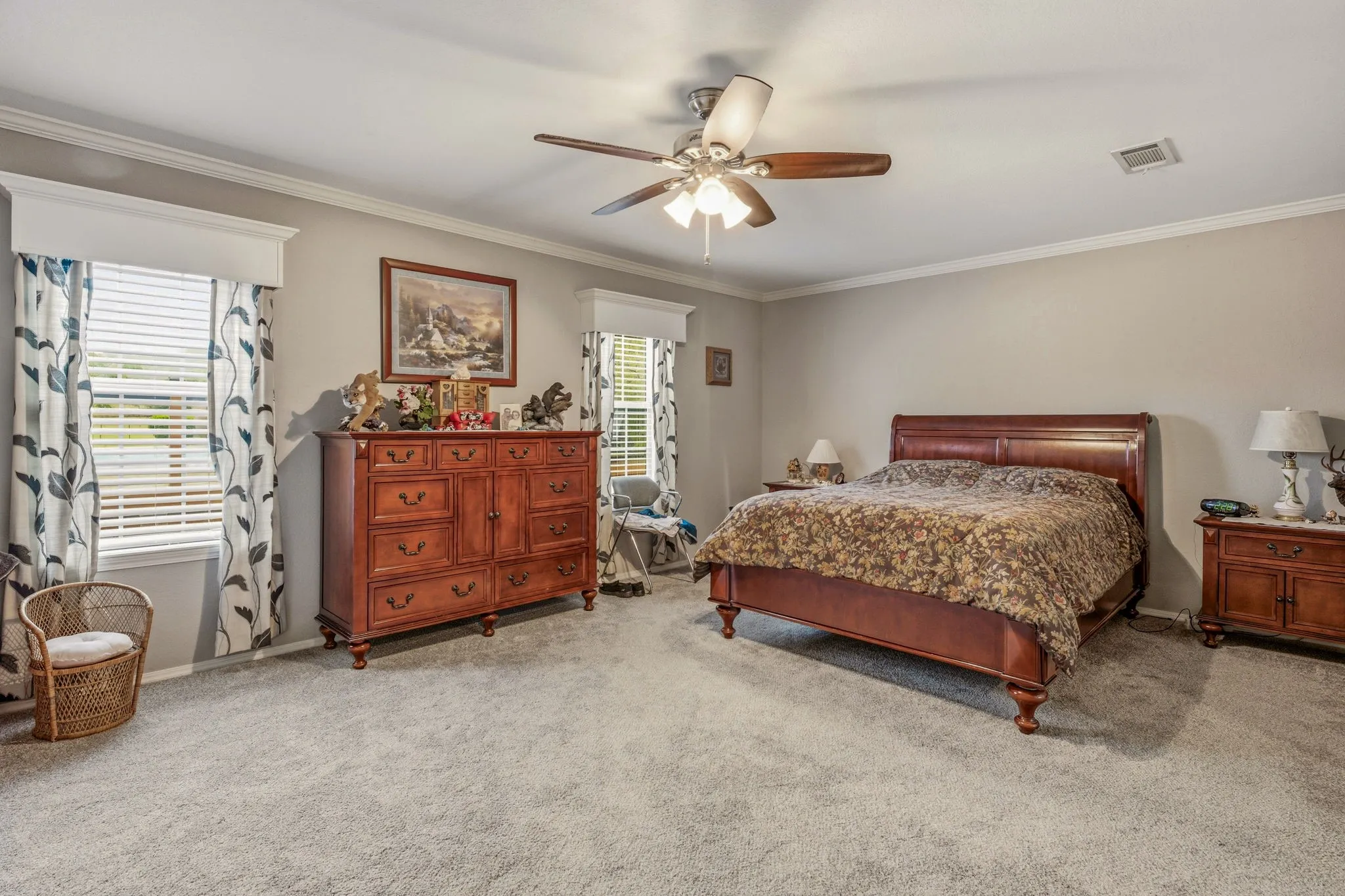 Mobile Home For Sale in Hood County , 2914 Oak Court, Granbury, Texas 76048, 4 Bedroom, 2 Bathroom, Garage spaces, 2,252 Sqft, built in 2014, mls#21319113, Real Estate Agent in Granbury, Homes For Sale in Hood county, Homes For Sale in Granbury, Realtor in Granbury Texas, Real Estate Brokerage Independent Realty Texas, Luminita Cordes Realtor