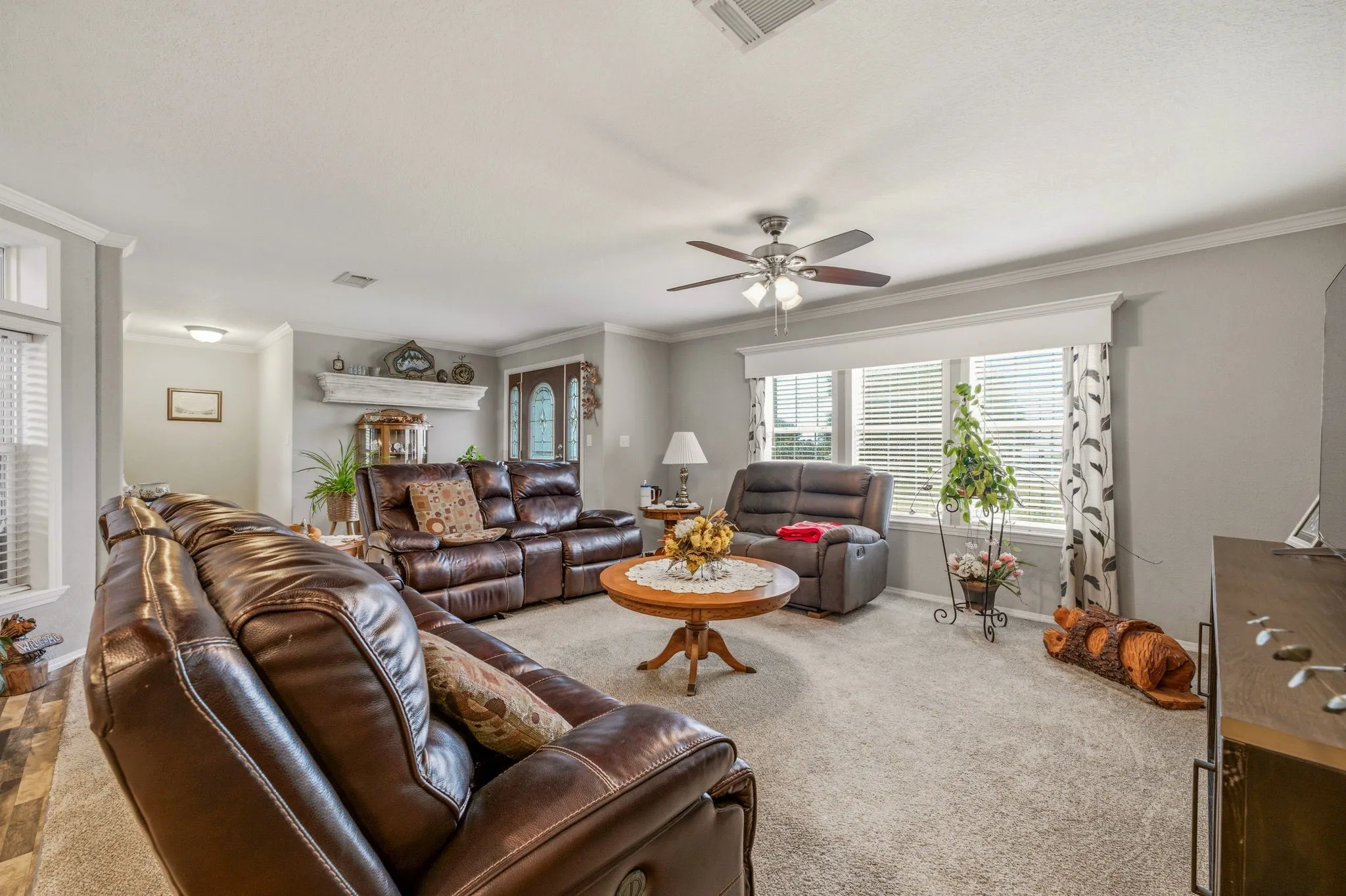 Mobile Home For Sale in Hood County , 2914 Oak Court, Granbury, Texas 76048, 4 Bedroom, 2 Bathroom, Garage spaces, 2,252 Sqft, built in 2014, mls#21319113, Real Estate Agent in Granbury, Homes For Sale in Hood county, Homes For Sale in Granbury, Realtor in Granbury Texas, Real Estate Brokerage Independent Realty Texas, Luminita Cordes Realtor