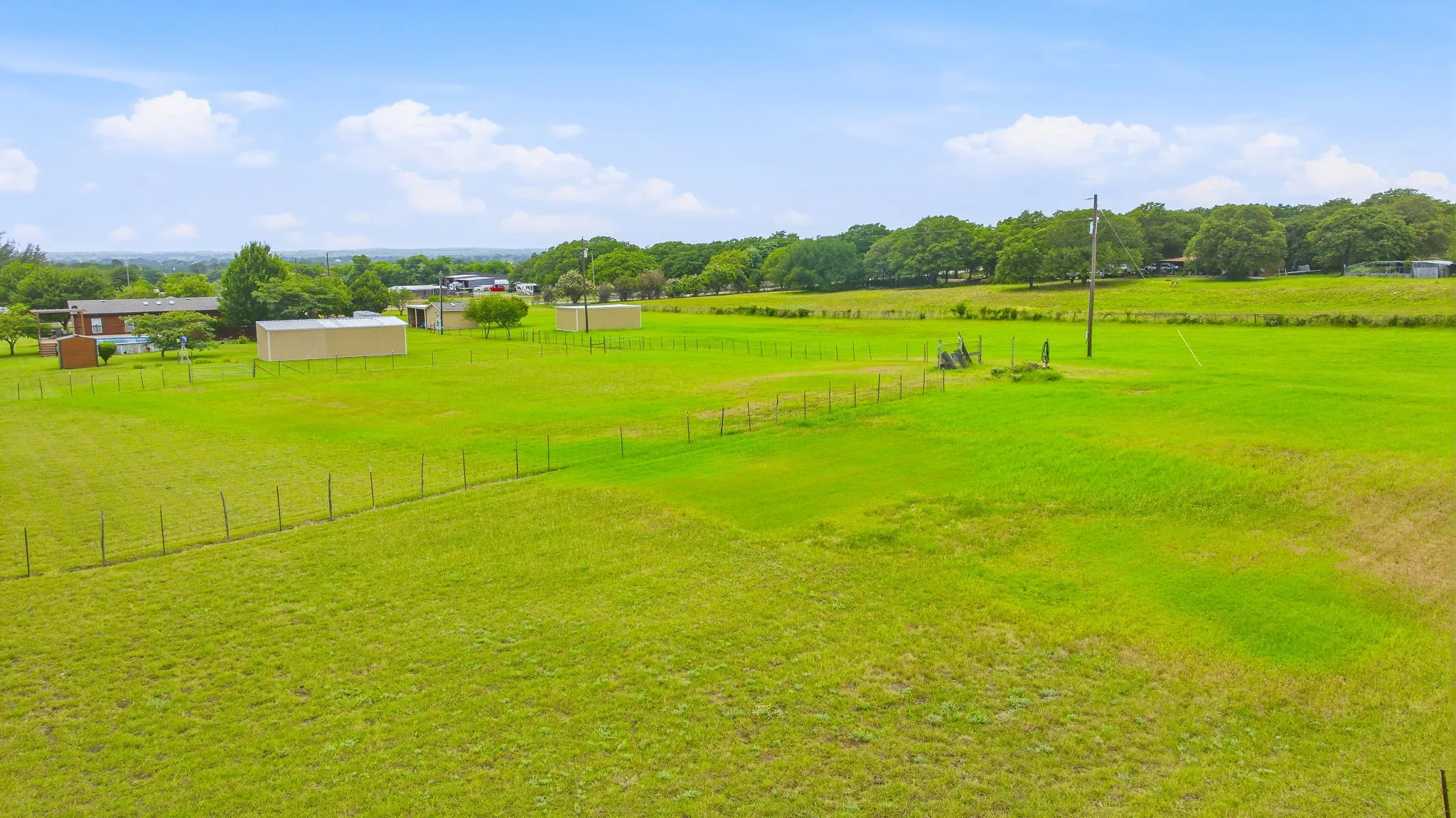 Mobile Home For Sale in Hood County , 2914 Oak Court, Granbury, Texas 76048, 4 Bedroom, 2 Bathroom, Garage spaces, 2,252 Sqft, built in 2014, mls#21319113, Real Estate Agent in Granbury, Homes For Sale in Hood county, Homes For Sale in Granbury, Realtor in Granbury Texas, Real Estate Brokerage Independent Realty Texas, Luminita Cordes Realtor