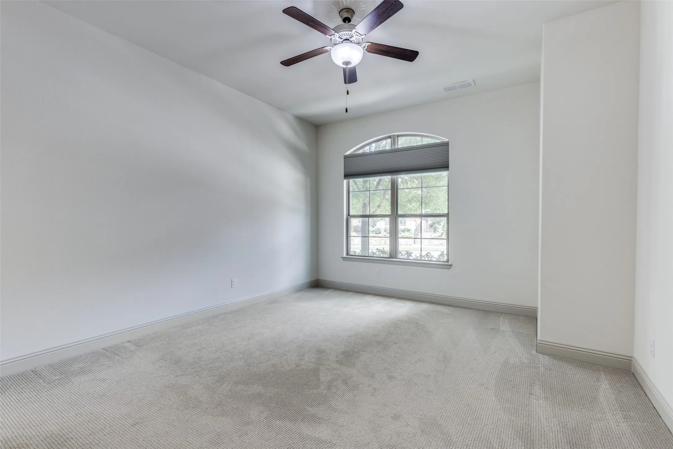 Townhouse For Rent in Collin County , 7213 Chief Spotted Tail Drive, Mc Kinney, Texas 75070, 3 Bedroom, 3 Bathroom, 2 Garage spaces, 2,101 Sqft, built in 2017, mls#21319128, Real Estate Agent in Mc Kinney, Homes For Rent in Collin county, Homes For Rent in Mc Kinney, Realtor in Mc Kinney Texas, Real Estate Brokerage Independent Realty Texas, Luminita Cordes Realtor