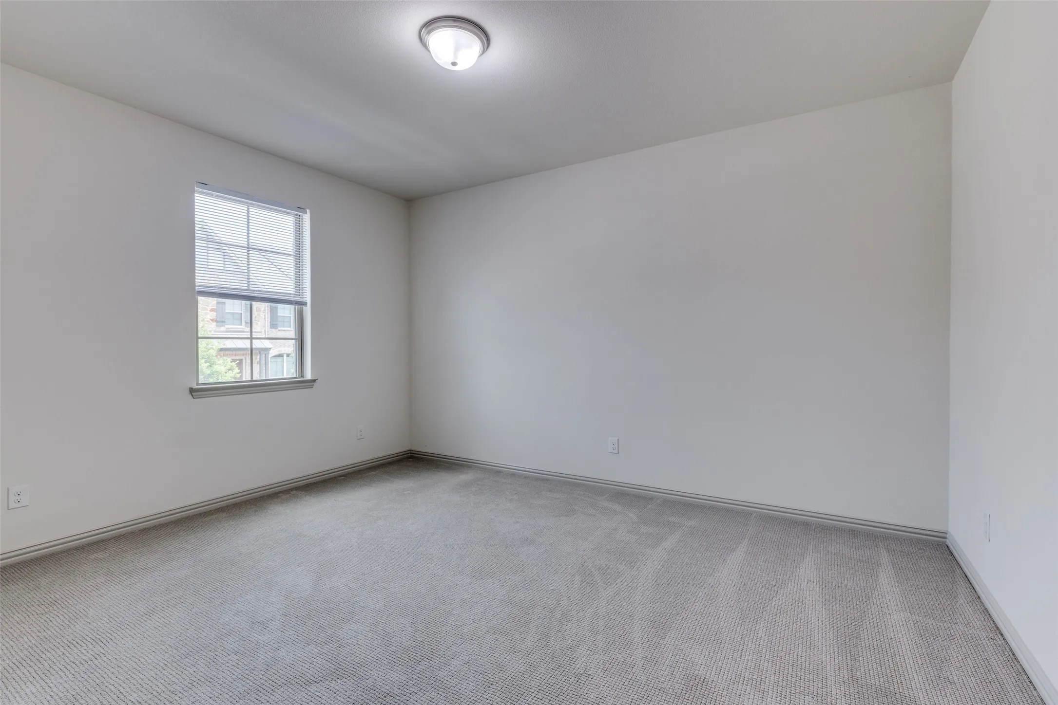 Townhouse For Rent in Collin County , 7213 Chief Spotted Tail Drive, Mc Kinney, Texas 75070, 3 Bedroom, 3 Bathroom, 2 Garage spaces, 2,101 Sqft, built in 2017, mls#21319128, Real Estate Agent in Mc Kinney, Homes For Rent in Collin county, Homes For Rent in Mc Kinney, Realtor in Mc Kinney Texas, Real Estate Brokerage Independent Realty Texas, Luminita Cordes Realtor