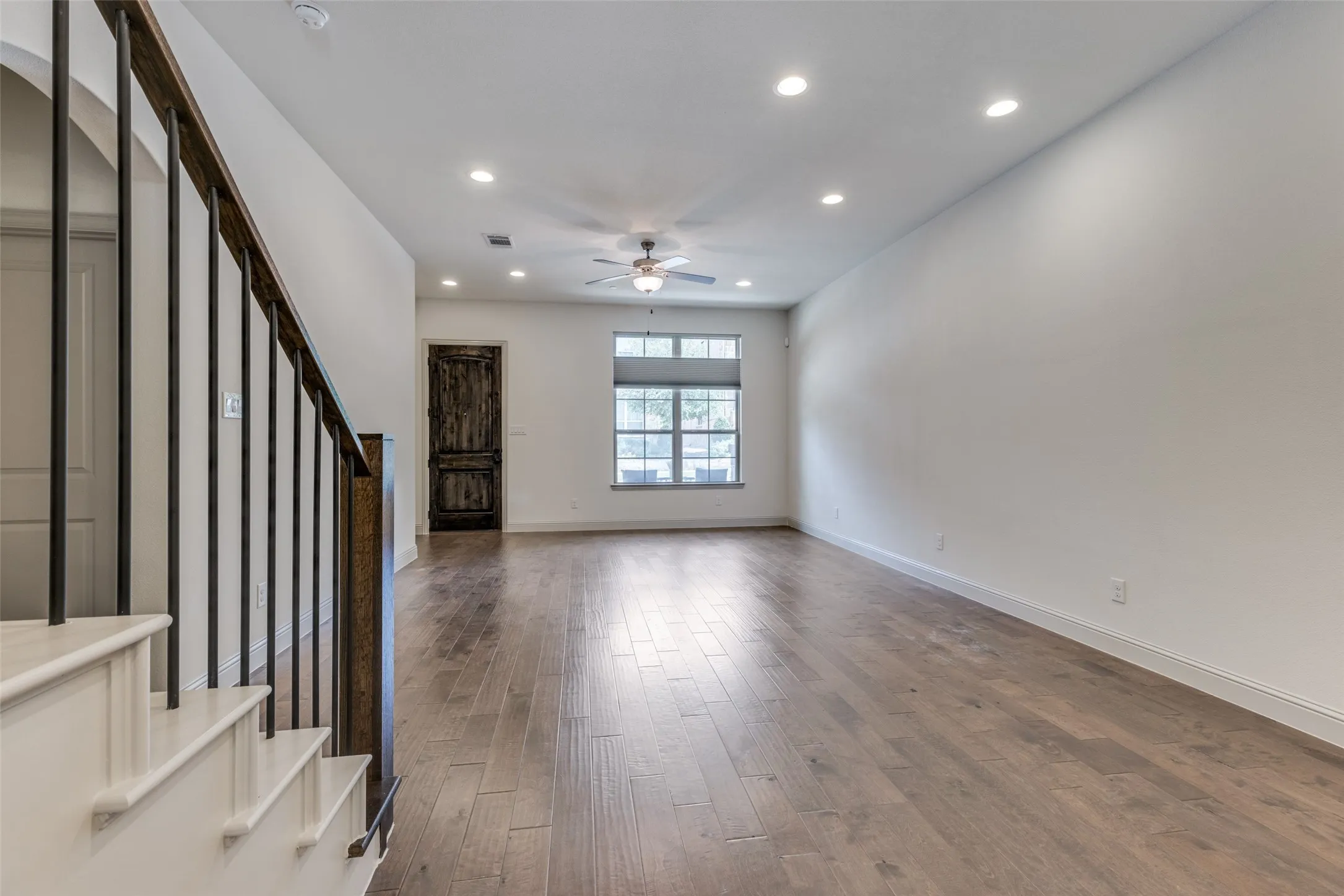 Townhouse For Rent in Collin County , 7213 Chief Spotted Tail Drive, Mc Kinney, Texas 75070, 3 Bedroom, 3 Bathroom, 2 Garage spaces, 2,101 Sqft, built in 2017, mls#21319128, Real Estate Agent in Mc Kinney, Homes For Rent in Collin county, Homes For Rent in Mc Kinney, Realtor in Mc Kinney Texas, Real Estate Brokerage Independent Realty Texas, Luminita Cordes Realtor