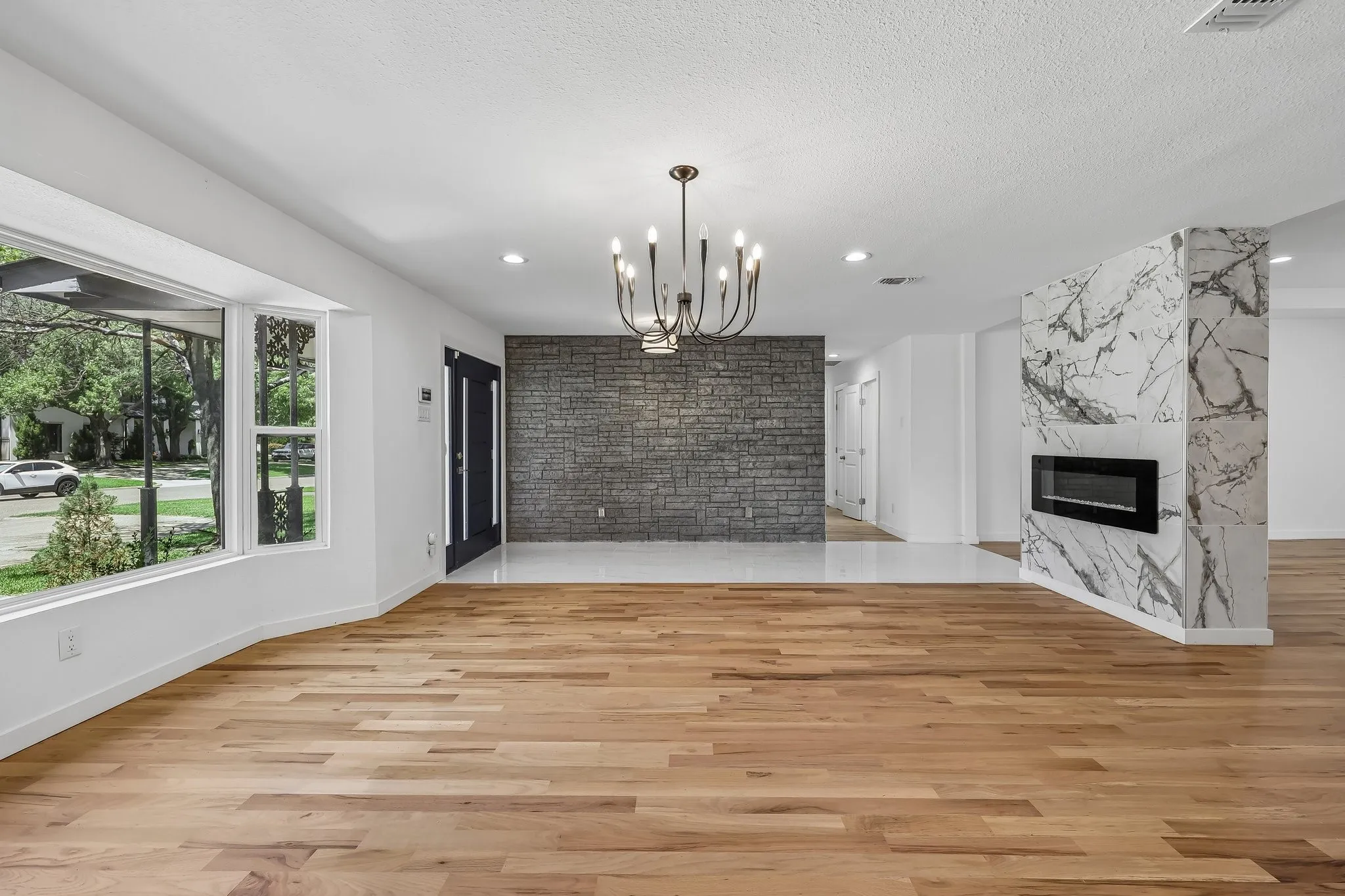 Single Family Residence For Sale in Dallas County , 4326 Mendenhall Drive, Dallas, Texas 75244, 4 Bedroom, 4 Bathroom, 2 Garage spaces, 3,607 Sqft, built in 1964, mls#21316171, Real Estate Agent in Dallas, Homes For Sale in Dallas county, Homes For Sale in Dallas, Realtor in Dallas Texas, Real Estate Brokerage Independent Realty Texas, Luminita Cordes Realtor