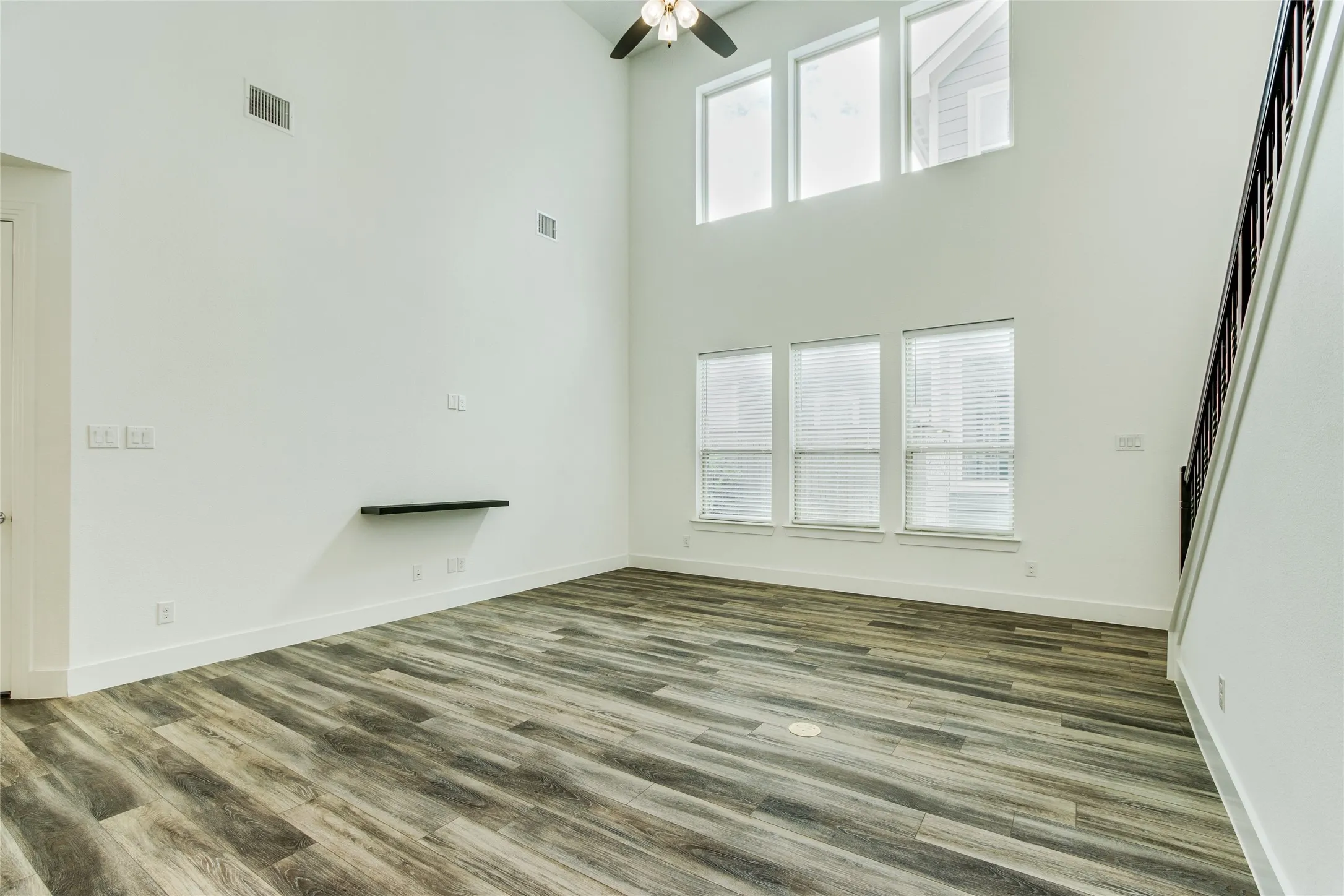 Single Family Residence For Sale in Denton County , 2412 Elm Place, Northlake, Texas 76247, 3 Bedroom, 3 Bathroom, 2 Garage spaces, 1,969 Sqft, built in 2019, mls#21314972, Real Estate Agent in Northlake, Homes For Sale in Denton county, Homes For Sale in Northlake, Realtor in Northlake Texas, Real Estate Brokerage Independent Realty Texas, Luminita Cordes Realtor