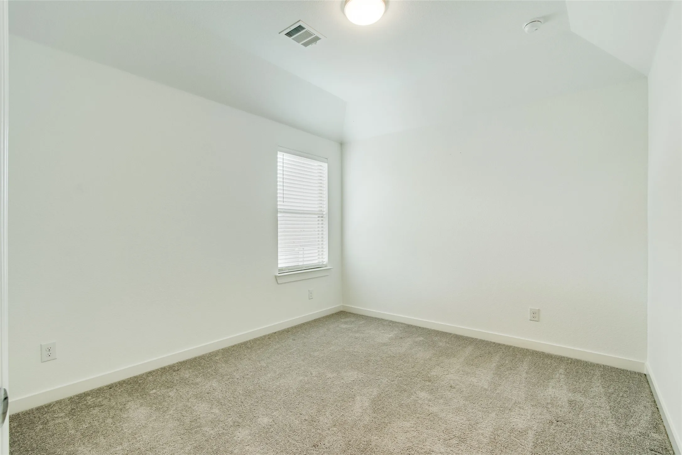 Single Family Residence For Sale in Denton County , 2412 Elm Place, Northlake, Texas 76247, 3 Bedroom, 3 Bathroom, 2 Garage spaces, 1,969 Sqft, built in 2019, mls#21314972, Real Estate Agent in Northlake, Homes For Sale in Denton county, Homes For Sale in Northlake, Realtor in Northlake Texas, Real Estate Brokerage Independent Realty Texas, Luminita Cordes Realtor