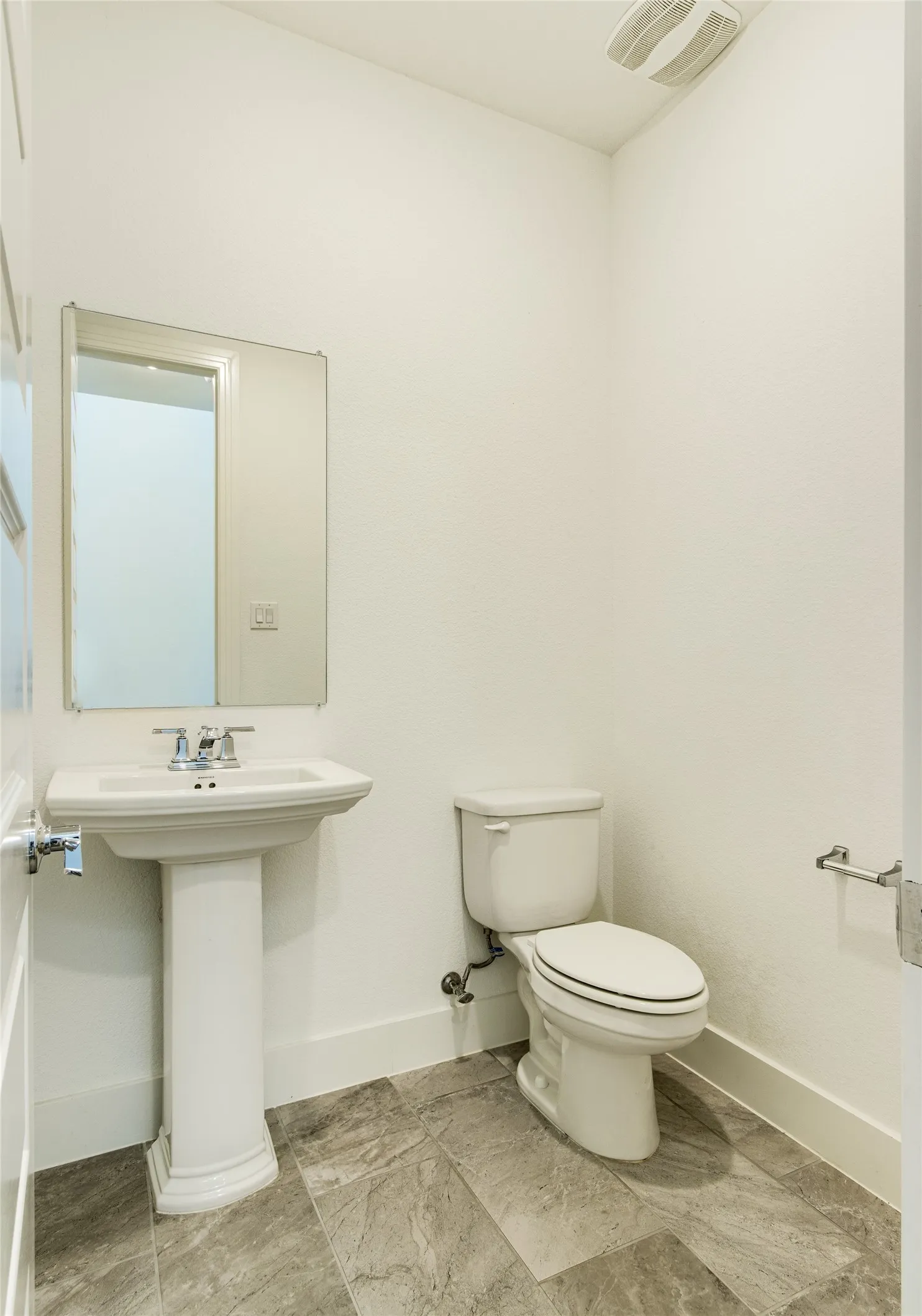 Single Family Residence For Sale in Denton County , 2412 Elm Place, Northlake, Texas 76247, 3 Bedroom, 3 Bathroom, 2 Garage spaces, 1,969 Sqft, built in 2019, mls#21314972, Real Estate Agent in Northlake, Homes For Sale in Denton county, Homes For Sale in Northlake, Realtor in Northlake Texas, Real Estate Brokerage Independent Realty Texas, Luminita Cordes Realtor
