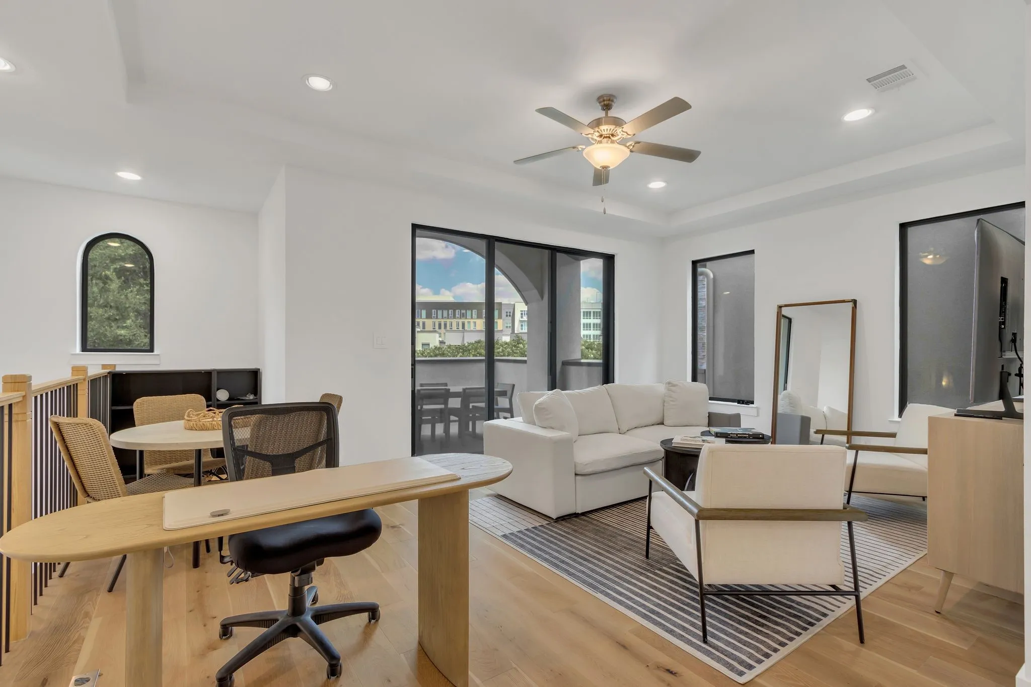 Single Family Residence For Rent in Collin County , 7828 Secluded Avenue, Plano, Texas 75024, 3 Bedroom, 4 Bathroom, 2 Garage spaces, 3,052 Sqft, built in 2021, mls#21319151, Real Estate Agent in Plano, Homes For Rent in Collin county, Homes For Rent in Plano, Realtor in Plano Texas, Real Estate Brokerage Independent Realty Texas, Luminita Cordes Realtor