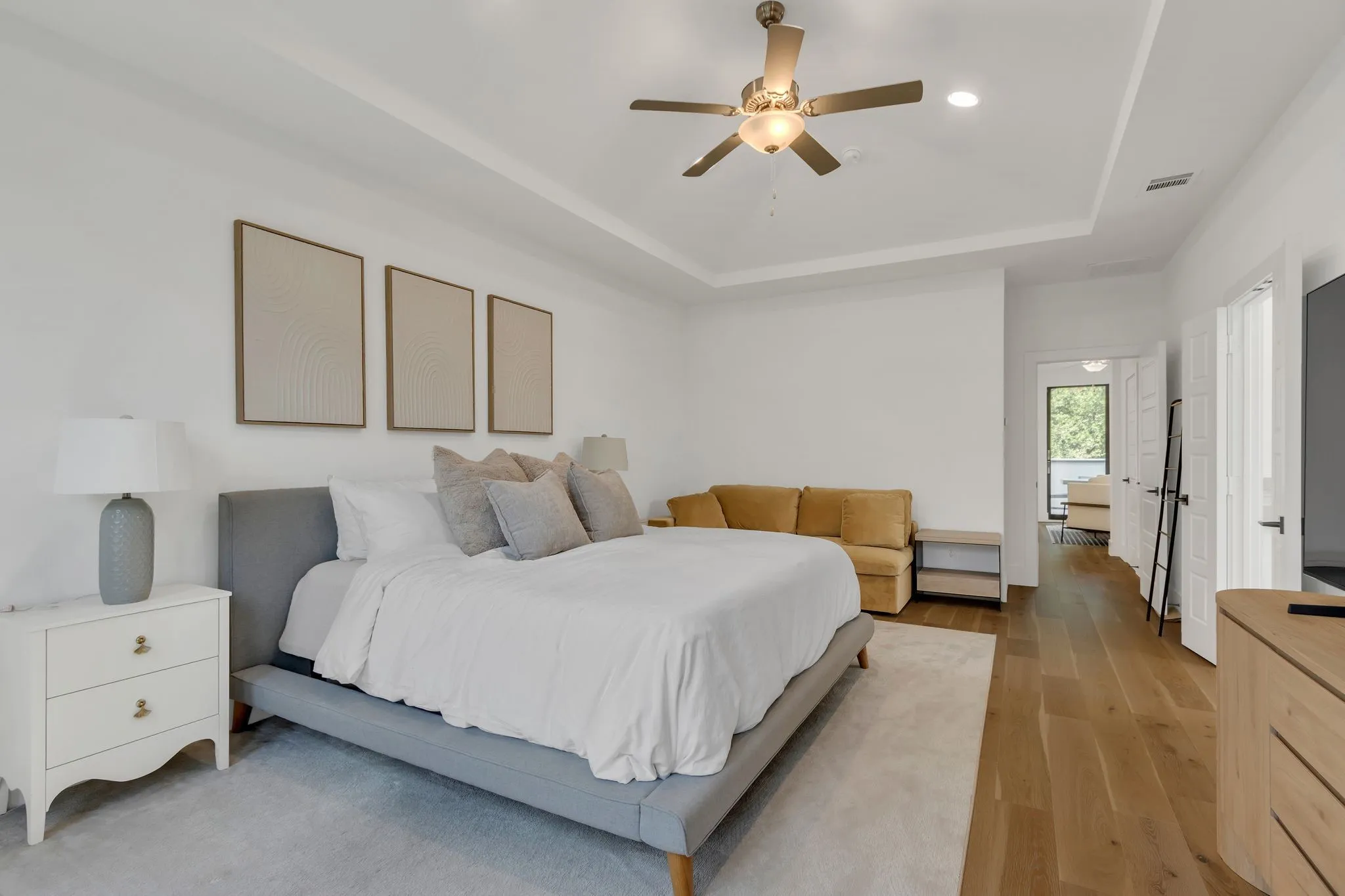 Single Family Residence For Rent in Collin County , 7828 Secluded Avenue, Plano, Texas 75024, 3 Bedroom, 4 Bathroom, 2 Garage spaces, 3,052 Sqft, built in 2021, mls#21319151, Real Estate Agent in Plano, Homes For Rent in Collin county, Homes For Rent in Plano, Realtor in Plano Texas, Real Estate Brokerage Independent Realty Texas, Luminita Cordes Realtor