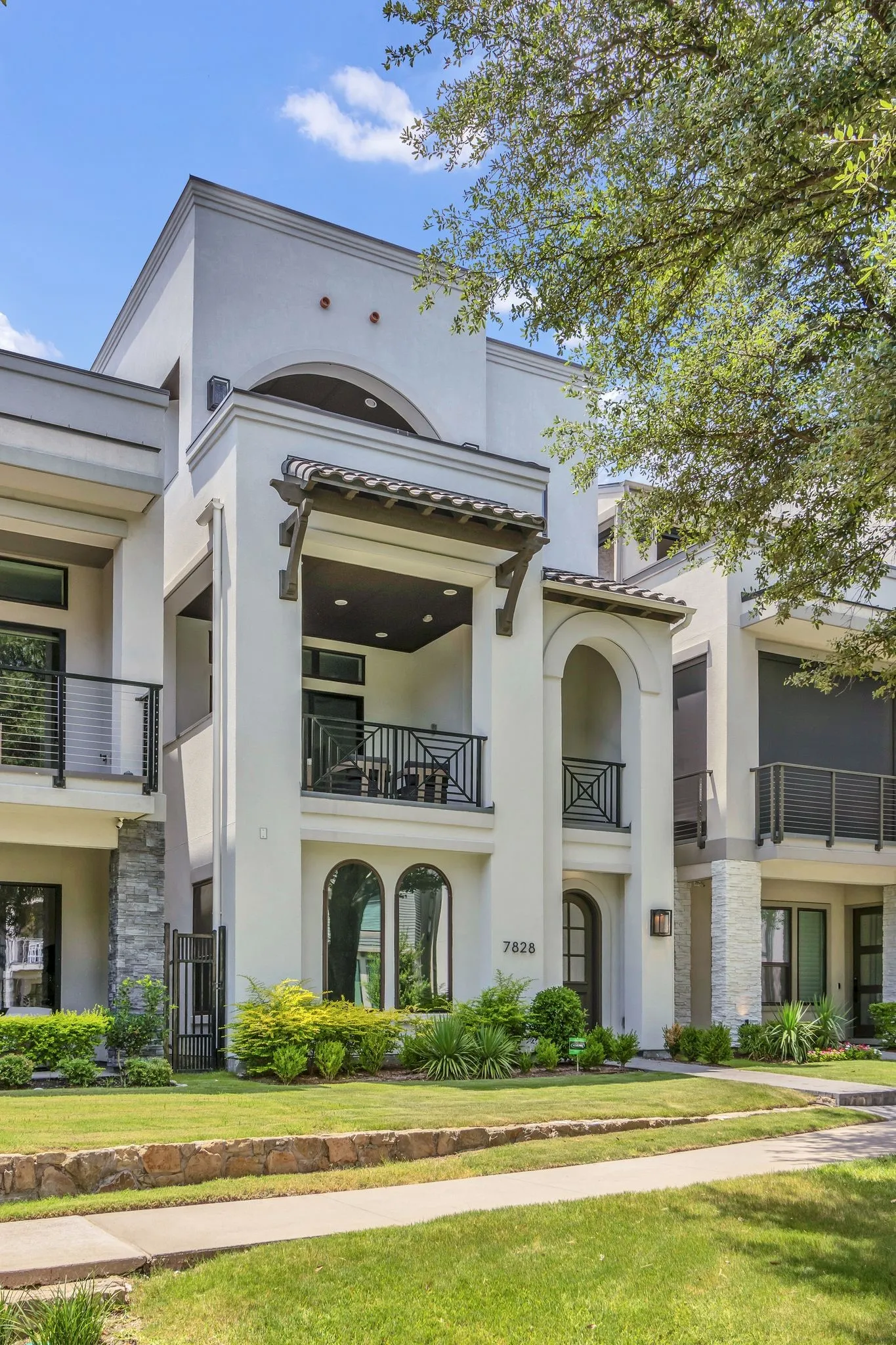 Single Family Residence For Rent in Collin County , 7828 Secluded Avenue, Plano, Texas 75024, 3 Bedroom, 4 Bathroom, 2 Garage spaces, 3,052 Sqft, built in 2021, mls#21319151, Real Estate Agent in Plano, Homes For Rent in Collin county, Homes For Rent in Plano, Realtor in Plano Texas, Real Estate Brokerage Independent Realty Texas, Luminita Cordes Realtor