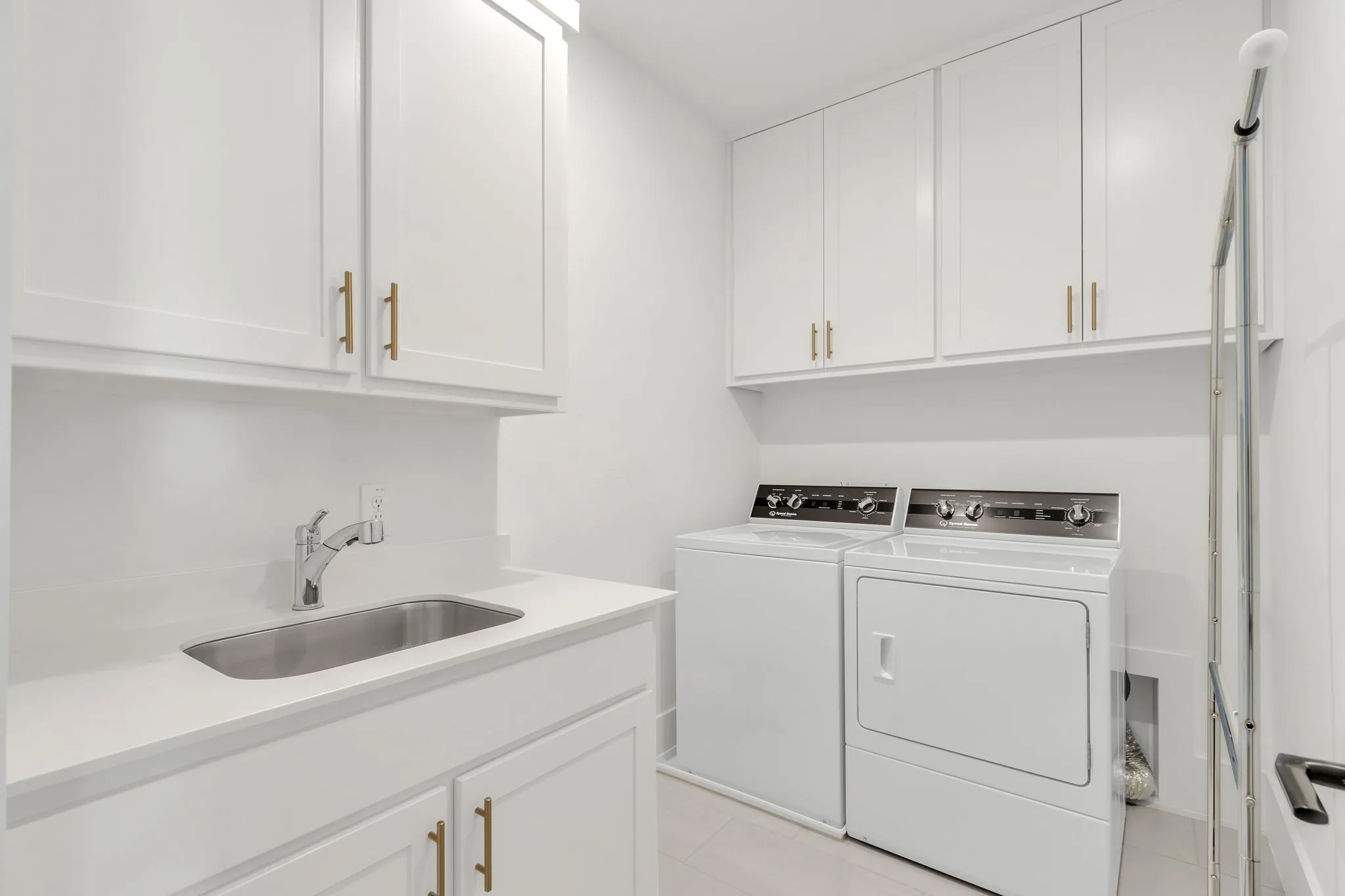 Single Family Residence For Rent in Collin County , 7828 Secluded Avenue, Plano, Texas 75024, 3 Bedroom, 4 Bathroom, 2 Garage spaces, 3,052 Sqft, built in 2021, mls#21319151, Real Estate Agent in Plano, Homes For Rent in Collin county, Homes For Rent in Plano, Realtor in Plano Texas, Real Estate Brokerage Independent Realty Texas, Luminita Cordes Realtor