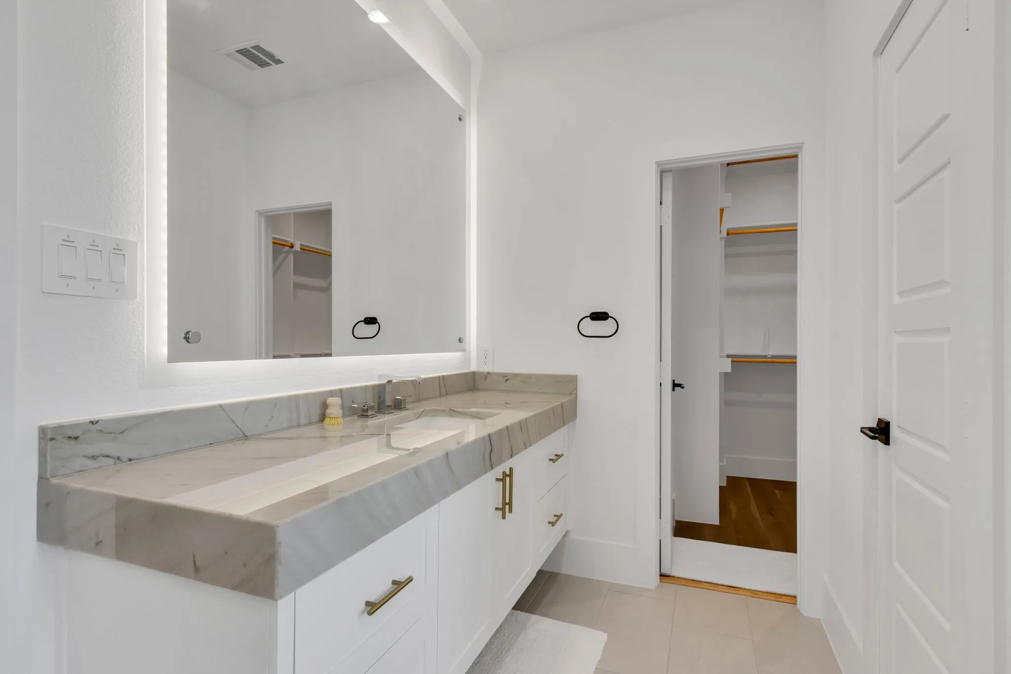 Single Family Residence For Rent in Collin County , 7828 Secluded Avenue, Plano, Texas 75024, 3 Bedroom, 4 Bathroom, 2 Garage spaces, 3,052 Sqft, built in 2021, mls#21319151, Real Estate Agent in Plano, Homes For Rent in Collin county, Homes For Rent in Plano, Realtor in Plano Texas, Real Estate Brokerage Independent Realty Texas, Luminita Cordes Realtor