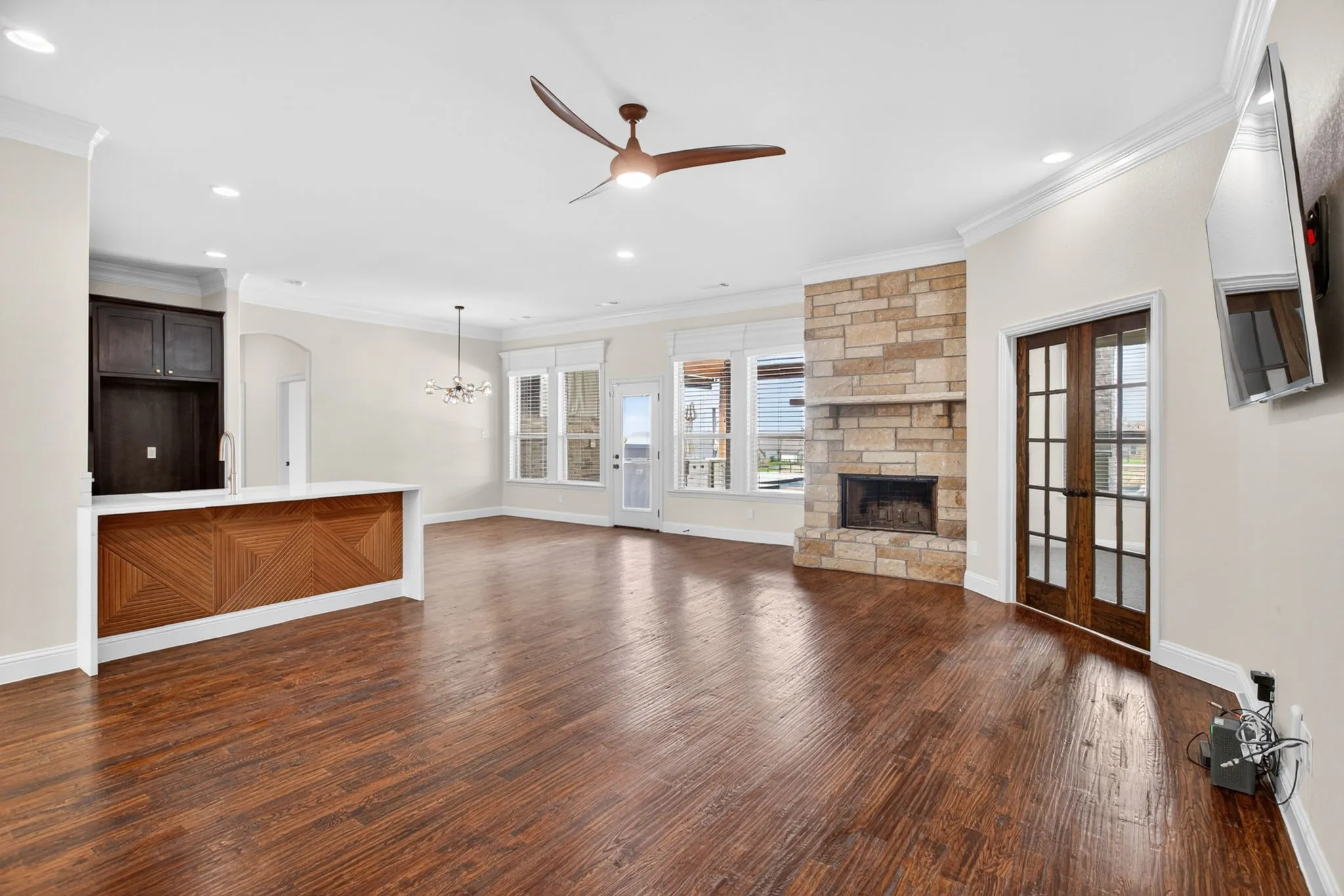 Single Family Residence For Sale in Johnson County , 7320 Spring Ranch Court, Godley, Texas 76044, 4 Bedroom, 3 Bathroom, 3 Garage spaces, 2,354 Sqft, built in 2016, mls#21317311, Real Estate Agent in Godley, Homes For Sale in Johnson county, Homes For Sale in Godley, Realtor in Godley Texas, Real Estate Brokerage Independent Realty Texas, Luminita Cordes Realtor