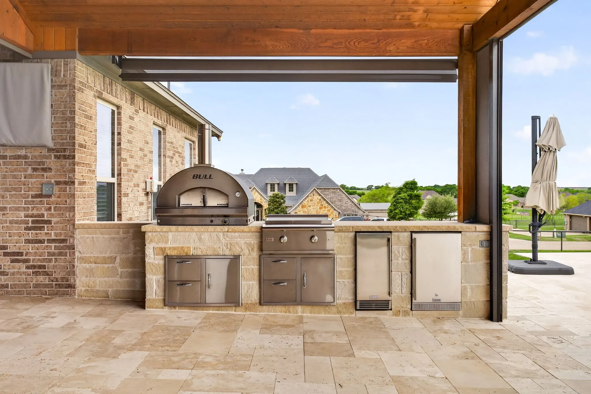 Oversized Pizza oven, High End appliances