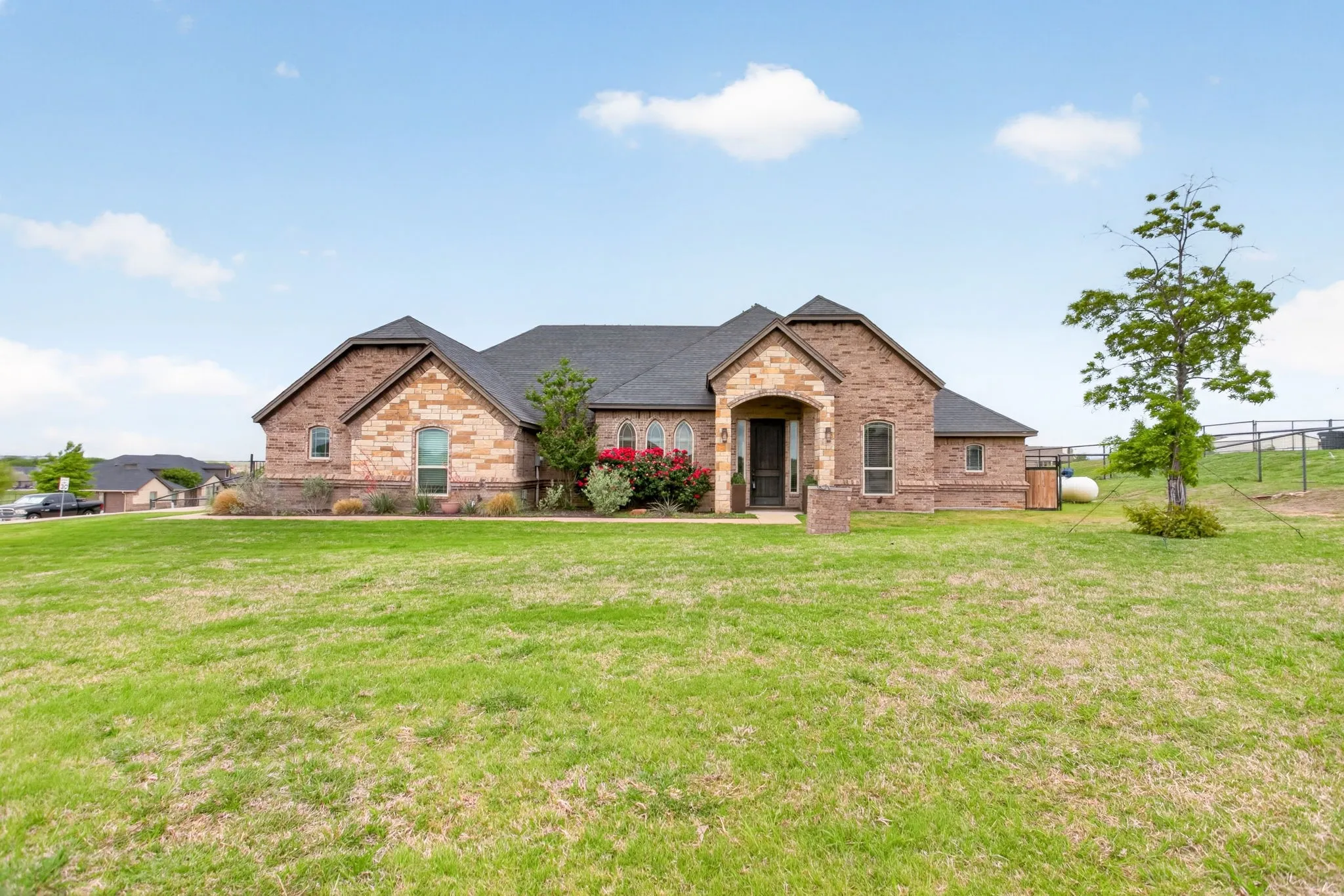Single Family Residence For Sale in Johnson County , 7320 Spring Ranch Court, Godley, Texas 76044, 4 Bedroom, 3 Bathroom, 3 Garage spaces, 2,354 Sqft, built in 2016, mls#21317311, Real Estate Agent in Godley, Homes For Sale in Johnson county, Homes For Sale in Godley, Realtor in Godley Texas, Real Estate Brokerage Independent Realty Texas, Luminita Cordes Realtor