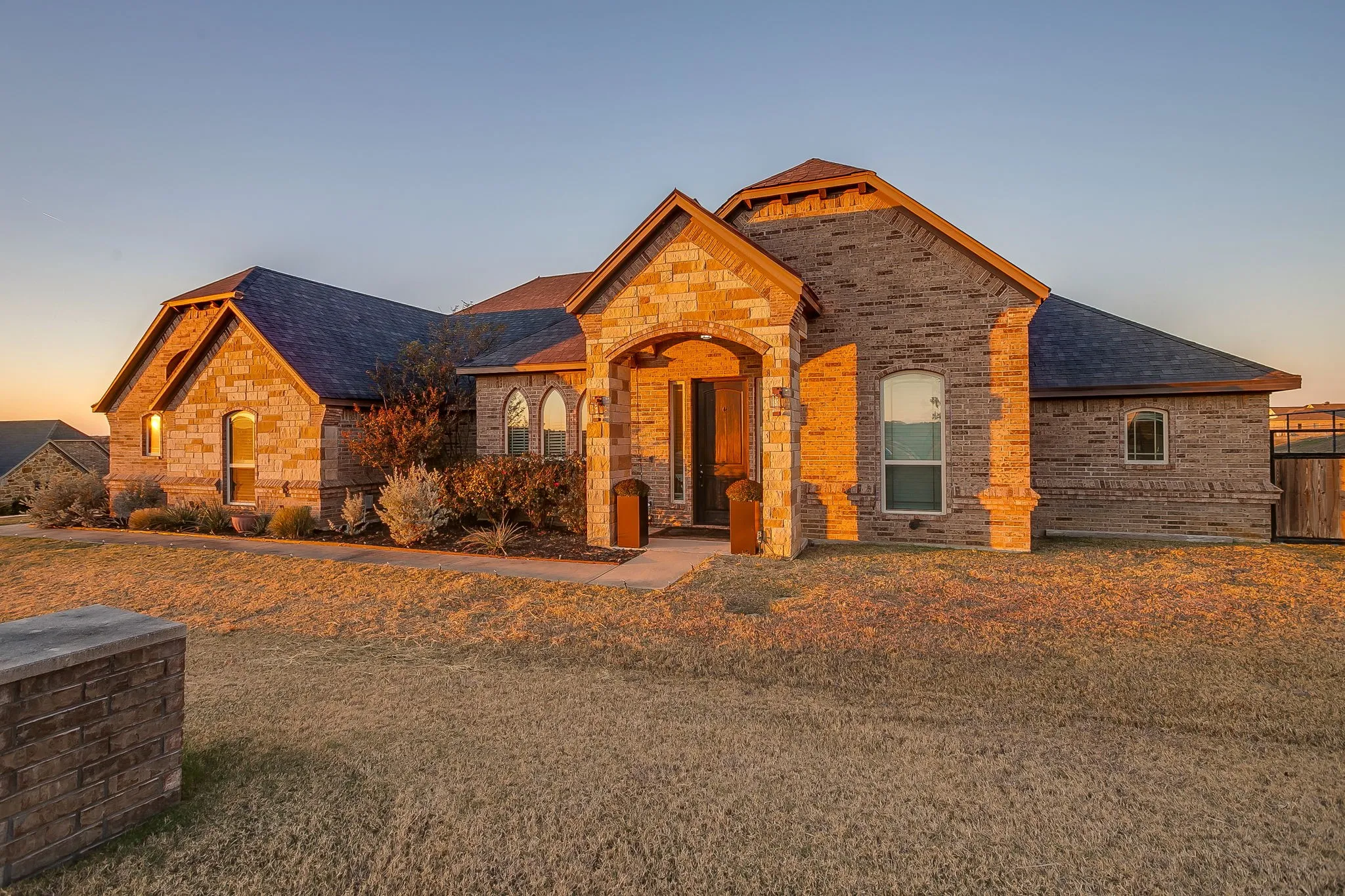 Single Family Residence For Sale in Johnson County , 7320 Spring Ranch Court, Godley, Texas 76044, 4 Bedroom, 3 Bathroom, 3 Garage spaces, 2,354 Sqft, built in 2016, mls#21317311, Real Estate Agent in Godley, Homes For Sale in Johnson county, Homes For Sale in Godley, Realtor in Godley Texas, Real Estate Brokerage Independent Realty Texas, Luminita Cordes Realtor