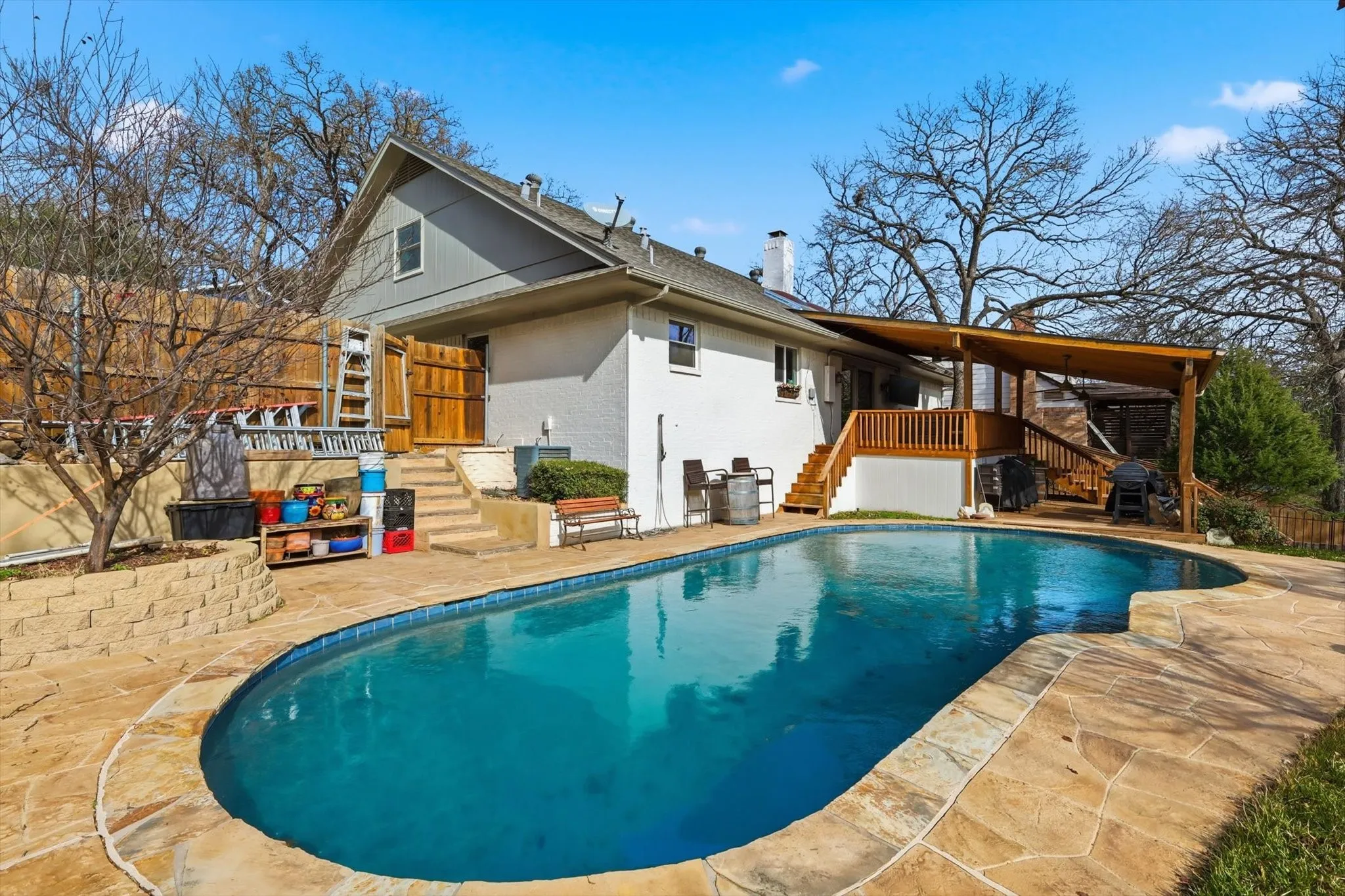 Single Family Residence For Sale in Tarrant County , 2703 Chinquapin Oak Lane, Arlington, Texas 76012, 4 Bedroom, 4 Bathroom, 2 Garage spaces, 3,191 Sqft, built in 1972, mls#21319157, Real Estate Agent in Arlington, Homes For Sale in Tarrant county, Homes For Sale in Arlington, Realtor in Arlington Texas, Real Estate Brokerage Independent Realty Texas, Luminita Cordes Realtor