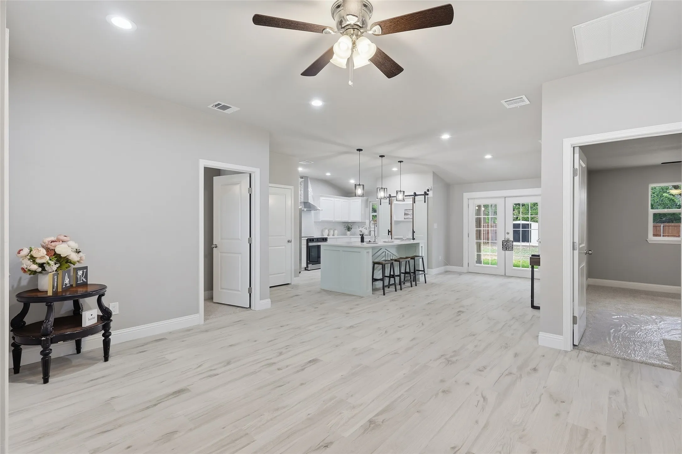 Single Family Residence For Sale in Tarrant County , 1791 Tyson Street, Blue Mound, Texas 76131, 3 Bedroom, 2 Bathroom, Garage spaces, 1,210 Sqft, built in 1970, mls#21319177, Real Estate Agent in Blue Mound, Homes For Sale in Tarrant county, Homes For Sale in Blue Mound, Realtor in Blue Mound Texas, Real Estate Brokerage Independent Realty Texas, Luminita Cordes Realtor