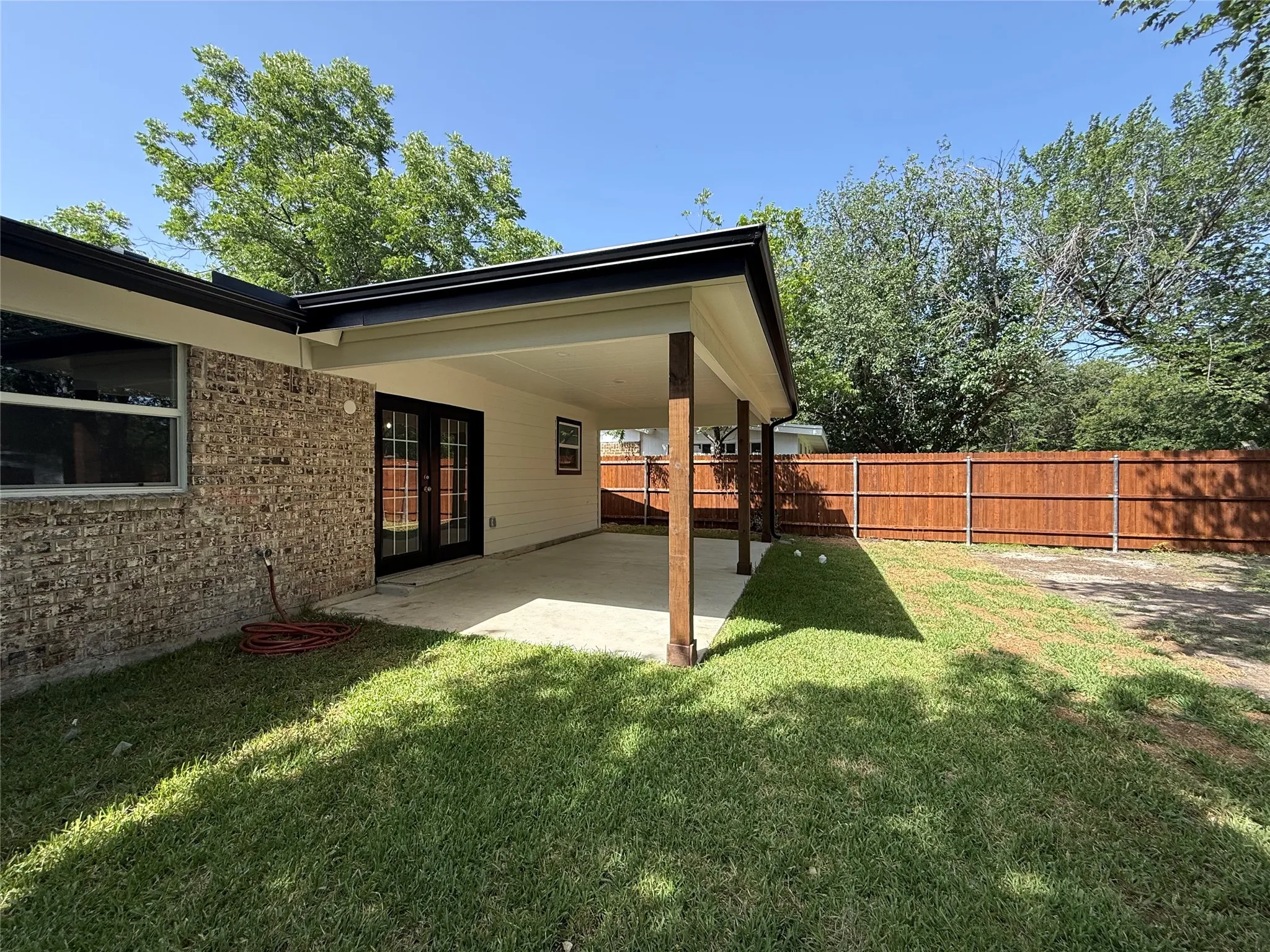 Single Family Residence For Sale in Tarrant County , 1791 Tyson Street, Blue Mound, Texas 76131, 3 Bedroom, 2 Bathroom, Garage spaces, 1,210 Sqft, built in 1970, mls#21319177, Real Estate Agent in Blue Mound, Homes For Sale in Tarrant county, Homes For Sale in Blue Mound, Realtor in Blue Mound Texas, Real Estate Brokerage Independent Realty Texas, Luminita Cordes Realtor