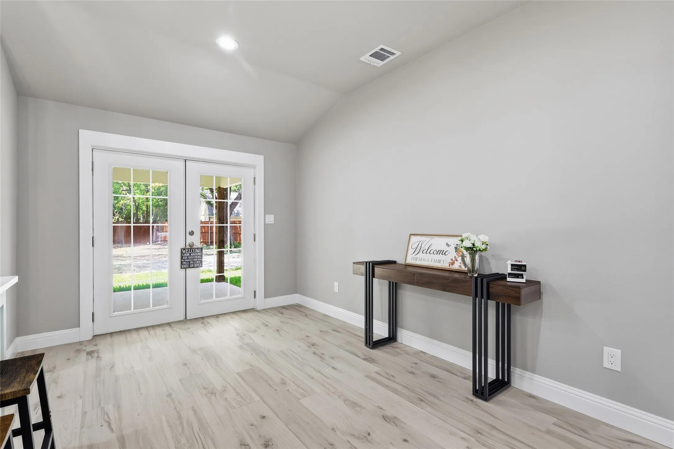 Single Family Residence For Sale in Tarrant County , 1791 Tyson Street, Blue Mound, Texas 76131, 3 Bedroom, 2 Bathroom, Garage spaces, 1,210 Sqft, built in 1970, mls#21319177, Real Estate Agent in Blue Mound, Homes For Sale in Tarrant county, Homes For Sale in Blue Mound, Realtor in Blue Mound Texas, Real Estate Brokerage Independent Realty Texas, Luminita Cordes Realtor