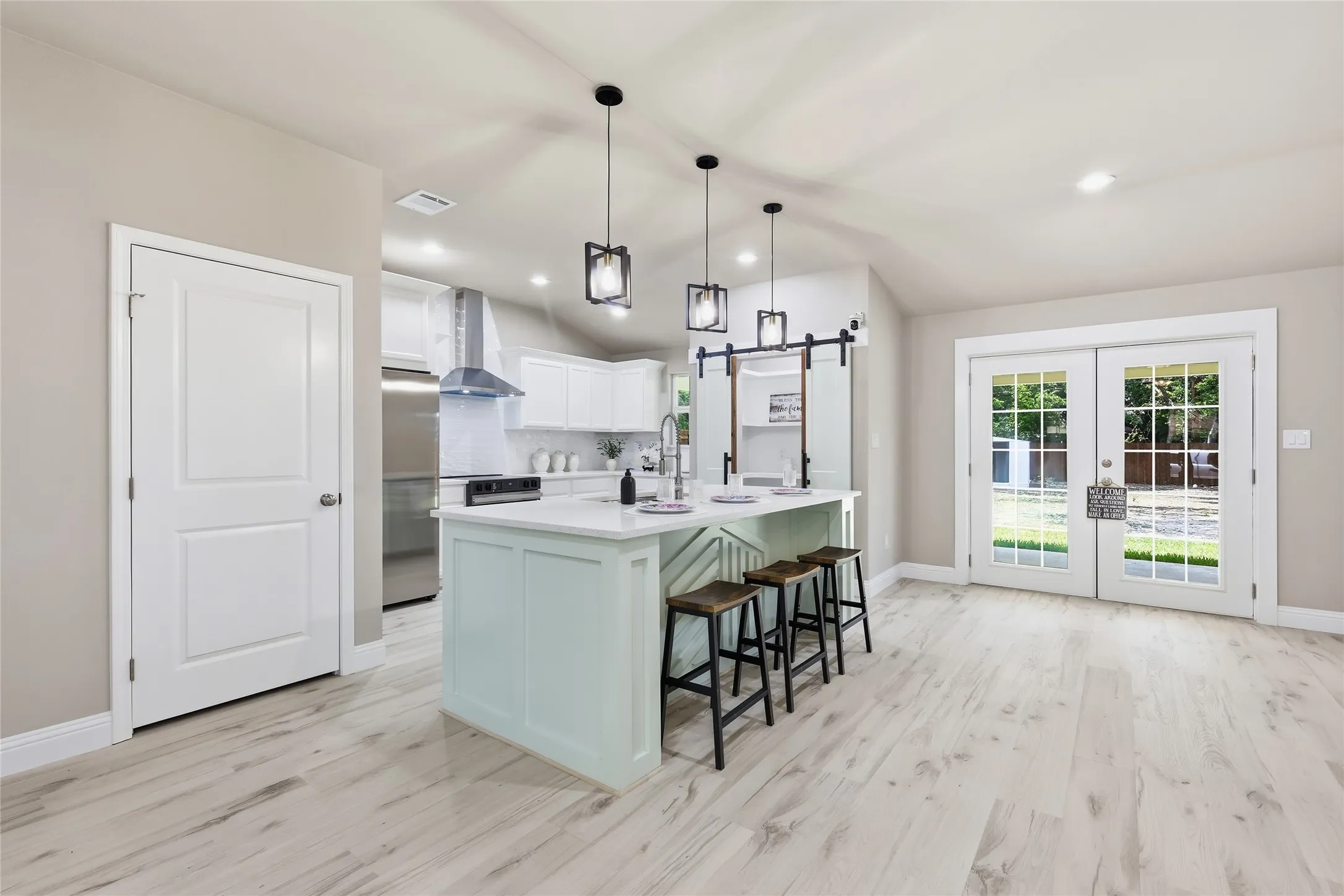 Single Family Residence For Sale in Tarrant County , 1791 Tyson Street, Blue Mound, Texas 76131, 3 Bedroom, 2 Bathroom, Garage spaces, 1,210 Sqft, built in 1970, mls#21319177, Real Estate Agent in Blue Mound, Homes For Sale in Tarrant county, Homes For Sale in Blue Mound, Realtor in Blue Mound Texas, Real Estate Brokerage Independent Realty Texas, Luminita Cordes Realtor
