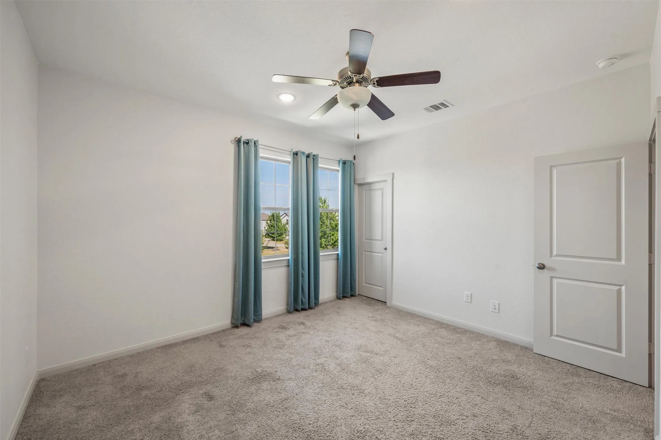 Single Family Residence For Sale in Collin County , 4861 Claire Lane, Fairview, Texas 75069, 4 Bedroom, 4 Bathroom, 2 Garage spaces, 3,099 Sqft, built in 2019, mls#21288145, Real Estate Agent in Fairview, Homes For Sale in Collin county, Homes For Sale in Fairview, Realtor in Fairview Texas, Real Estate Brokerage Independent Realty Texas, Luminita Cordes Realtor