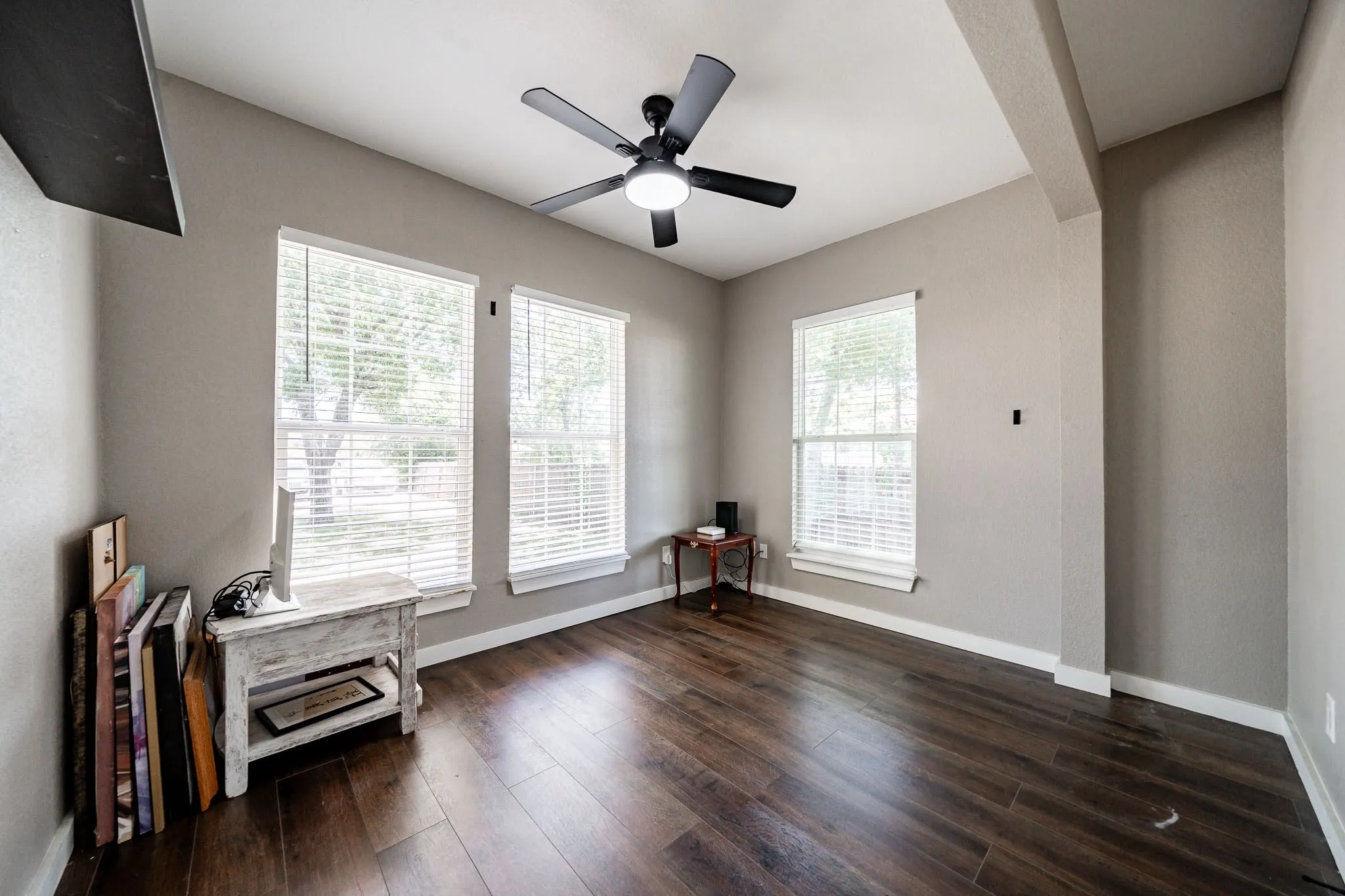 Single Family Residence For Sale in Mc Lennan County , 1920 S 18th Street, Waco, Texas 76706, 3 Bedroom, 2 Bathroom, Garage spaces, 1,216 Sqft, built in 1918, mls#21319164, Real Estate Agent in Waco, Homes For Sale in Mc Lennan county, Homes For Sale in Waco, Realtor in Waco Texas, Real Estate Brokerage Independent Realty Texas, Luminita Cordes Realtor