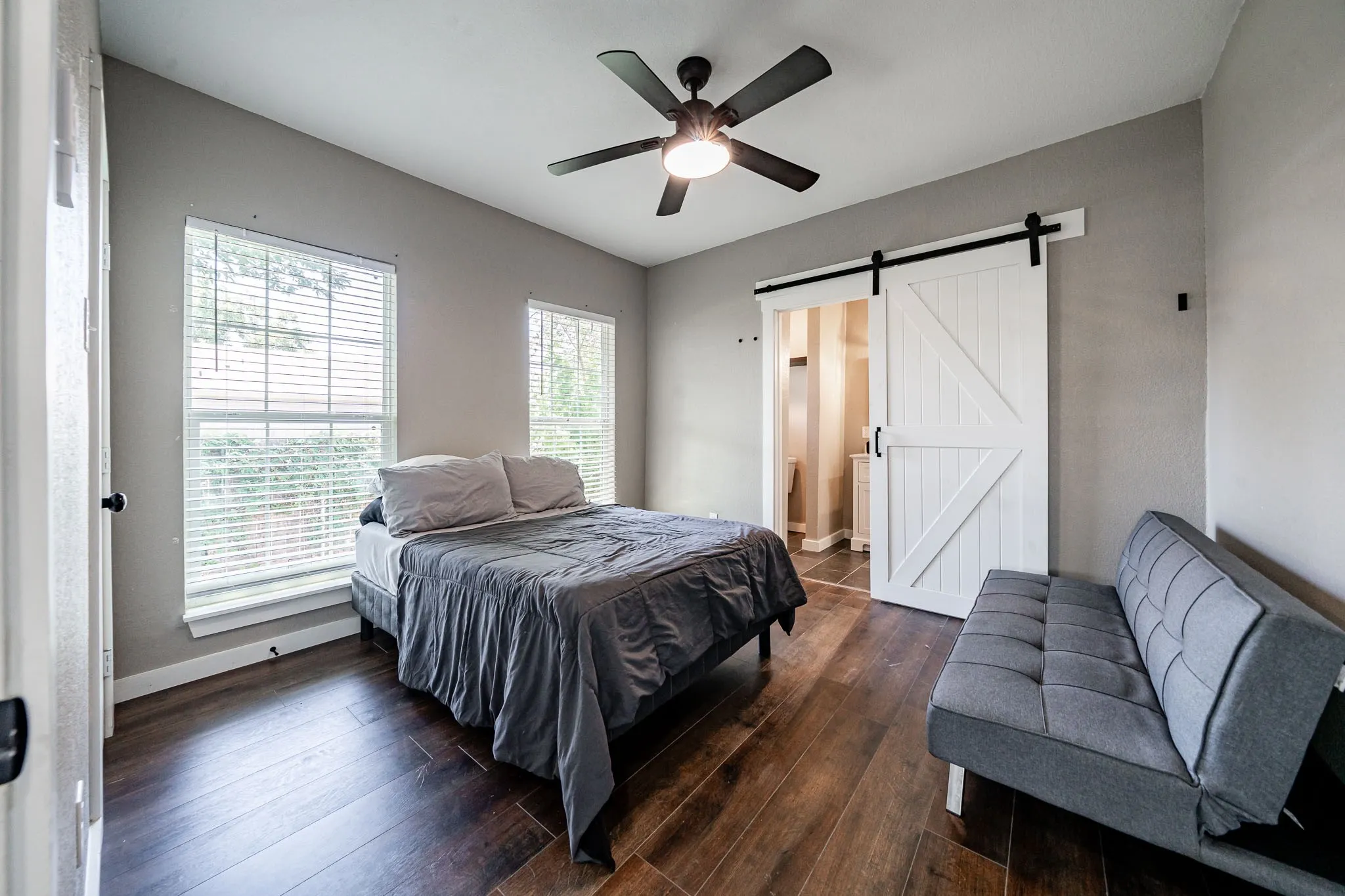 Single Family Residence For Sale in Mc Lennan County , 1920 S 18th Street, Waco, Texas 76706, 3 Bedroom, 2 Bathroom, Garage spaces, 1,216 Sqft, built in 1918, mls#21319164, Real Estate Agent in Waco, Homes For Sale in Mc Lennan county, Homes For Sale in Waco, Realtor in Waco Texas, Real Estate Brokerage Independent Realty Texas, Luminita Cordes Realtor