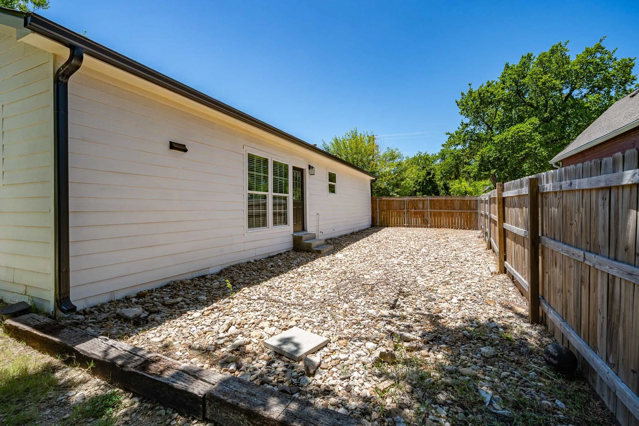 Single Family Residence For Sale in Mc Lennan County , 1920 S 18th Street, Waco, Texas 76706, 3 Bedroom, 2 Bathroom, Garage spaces, 1,216 Sqft, built in 1918, mls#21319164, Real Estate Agent in Waco, Homes For Sale in Mc Lennan county, Homes For Sale in Waco, Realtor in Waco Texas, Real Estate Brokerage Independent Realty Texas, Luminita Cordes Realtor