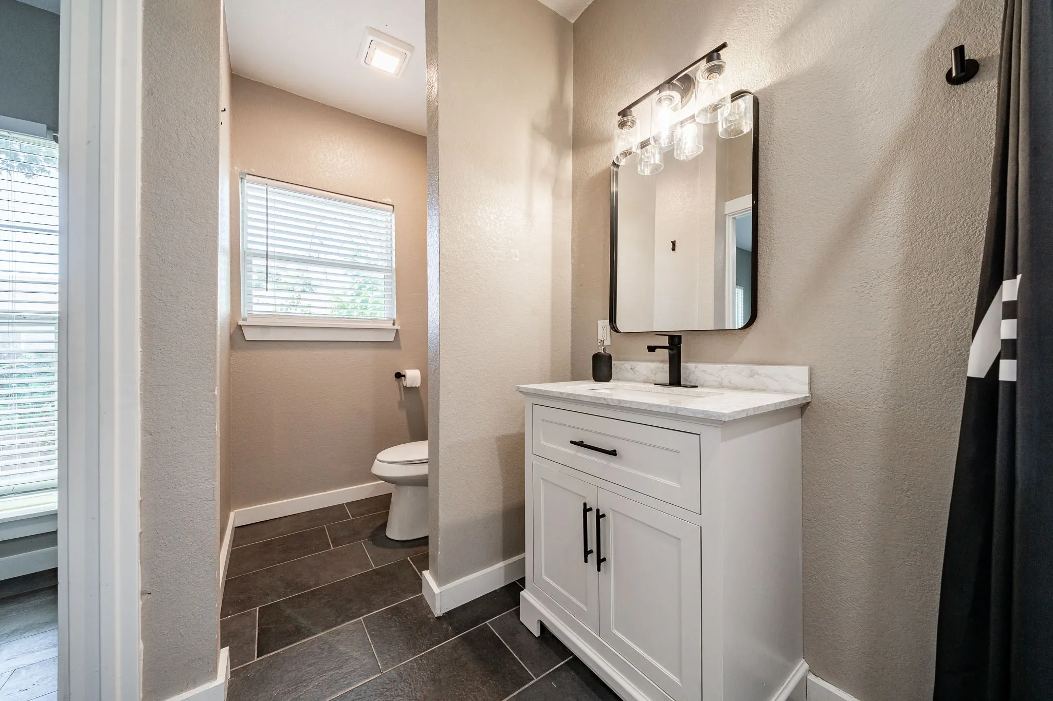 Single Family Residence For Sale in Mc Lennan County , 1920 S 18th Street, Waco, Texas 76706, 3 Bedroom, 2 Bathroom, Garage spaces, 1,216 Sqft, built in 1918, mls#21319164, Real Estate Agent in Waco, Homes For Sale in Mc Lennan county, Homes For Sale in Waco, Realtor in Waco Texas, Real Estate Brokerage Independent Realty Texas, Luminita Cordes Realtor