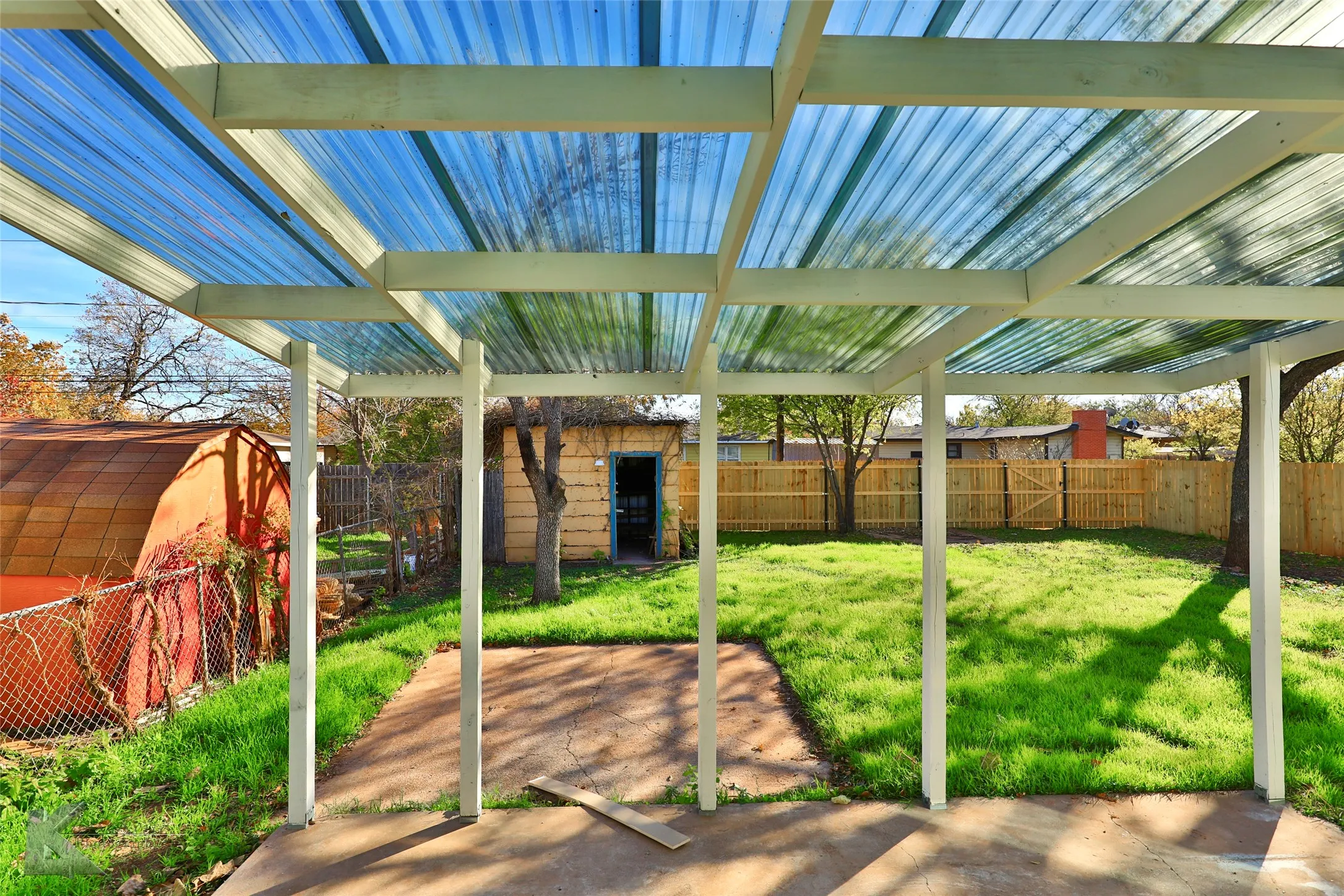 Single Family Residence For Sale in Taylor County , 925 S Bowie Drive, Abilene, Texas 79605, 4 Bedroom, 3 Bathroom, Garage spaces, 1,409 Sqft, built in 1953, mls#21319208, Real Estate Agent in Abilene, Homes For Sale in Taylor county, Homes For Sale in Abilene, Realtor in Abilene Texas, Real Estate Brokerage Independent Realty Texas, Luminita Cordes Realtor