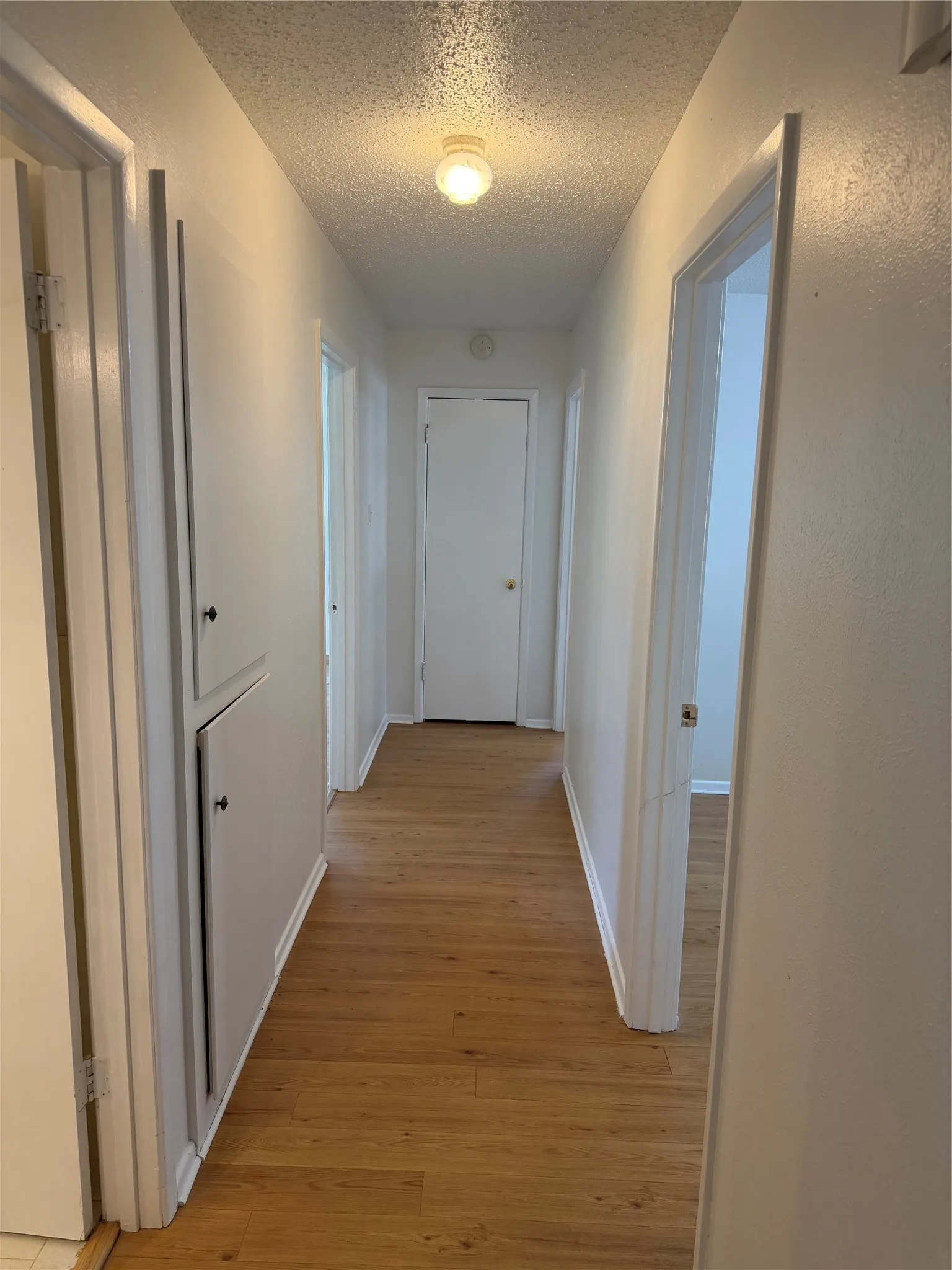 Single Family Residence For Sale in Palo Pinto County , 504 Austin Drive, Mineral Wells, Texas 76067, 3 Bedroom, 2 Bathroom, Garage spaces, 2,334 Sqft, built in 1968, mls#21319017, Real Estate Agent in Mineral Wells, Homes For Sale in Palo Pinto county, Homes For Sale in Mineral Wells, Realtor in Mineral Wells Texas, Real Estate Brokerage Independent Realty Texas, Luminita Cordes Realtor