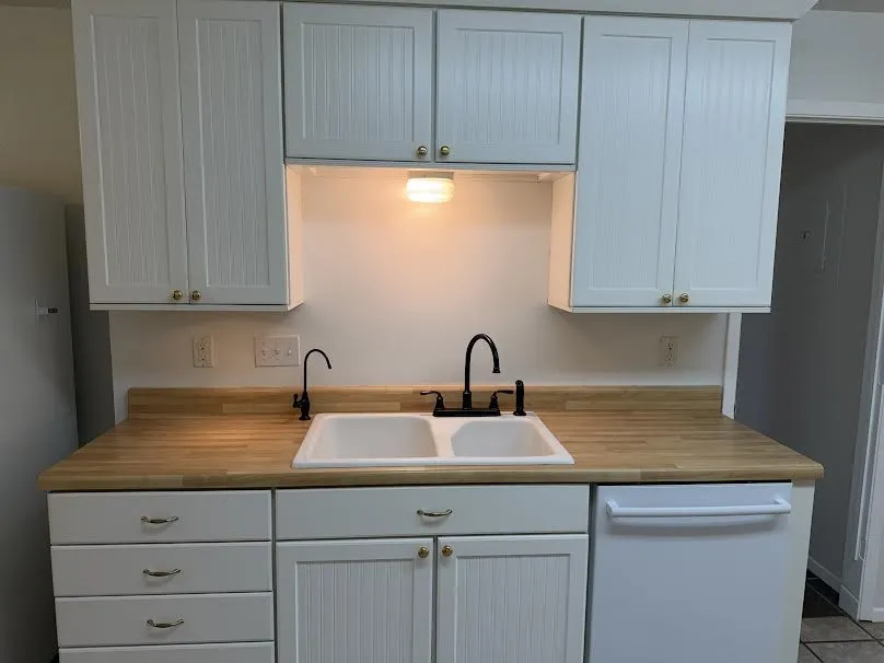Single Family Residence For Sale in Palo Pinto County , 504 Austin Drive, Mineral Wells, Texas 76067, 3 Bedroom, 2 Bathroom, Garage spaces, 2,334 Sqft, built in 1968, mls#21319017, Real Estate Agent in Mineral Wells, Homes For Sale in Palo Pinto county, Homes For Sale in Mineral Wells, Realtor in Mineral Wells Texas, Real Estate Brokerage Independent Realty Texas, Luminita Cordes Realtor