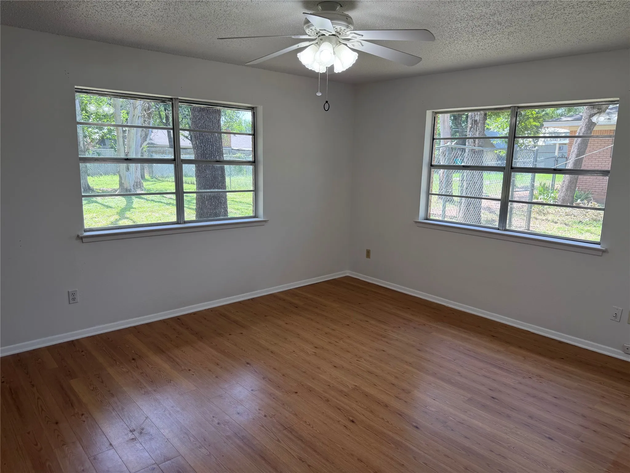 Single Family Residence For Sale in Palo Pinto County , 504 Austin Drive, Mineral Wells, Texas 76067, 3 Bedroom, 2 Bathroom, Garage spaces, 2,334 Sqft, built in 1968, mls#21319017, Real Estate Agent in Mineral Wells, Homes For Sale in Palo Pinto county, Homes For Sale in Mineral Wells, Realtor in Mineral Wells Texas, Real Estate Brokerage Independent Realty Texas, Luminita Cordes Realtor