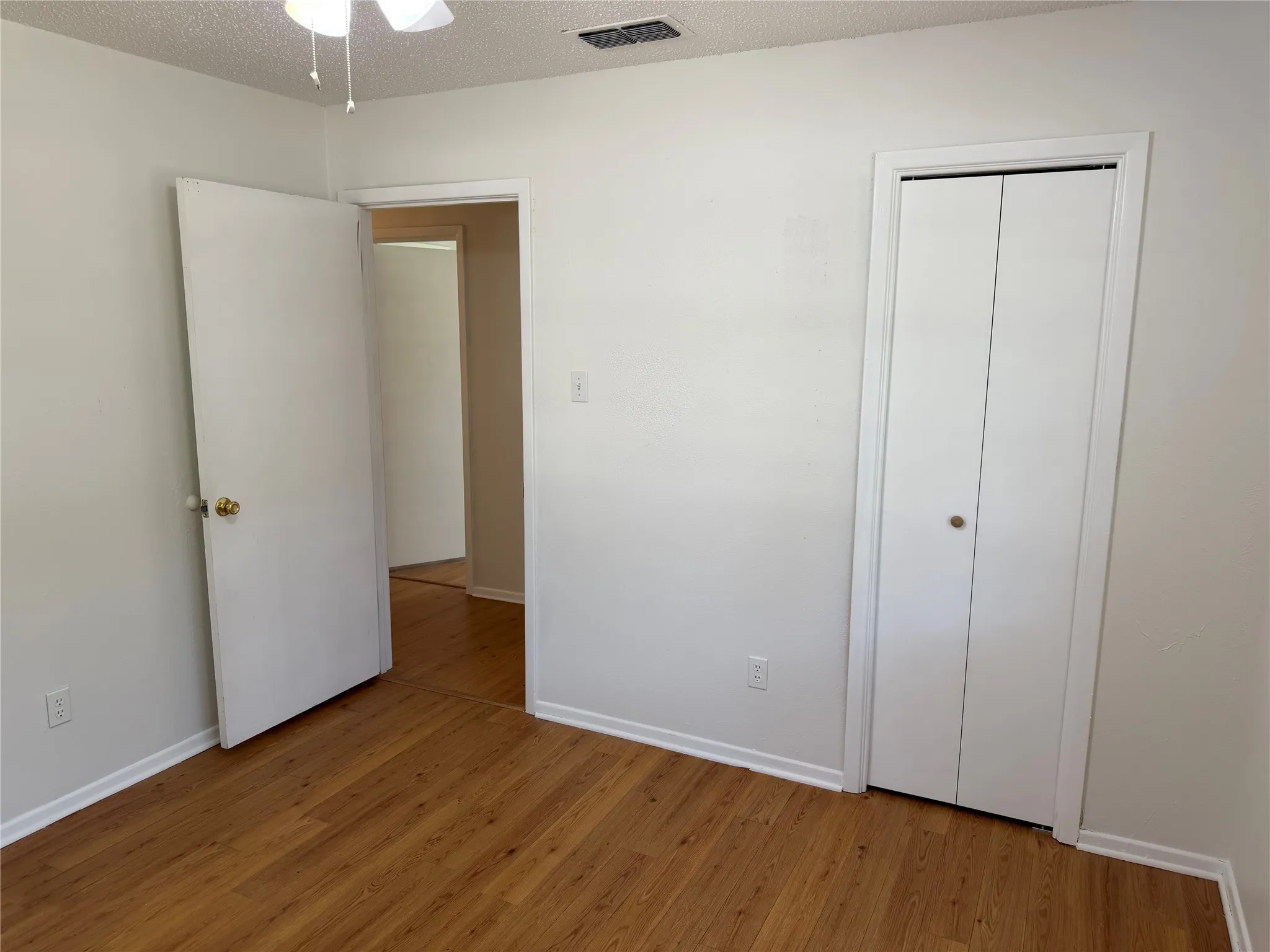 Single Family Residence For Sale in Palo Pinto County , 504 Austin Drive, Mineral Wells, Texas 76067, 3 Bedroom, 2 Bathroom, Garage spaces, 2,334 Sqft, built in 1968, mls#21319017, Real Estate Agent in Mineral Wells, Homes For Sale in Palo Pinto county, Homes For Sale in Mineral Wells, Realtor in Mineral Wells Texas, Real Estate Brokerage Independent Realty Texas, Luminita Cordes Realtor