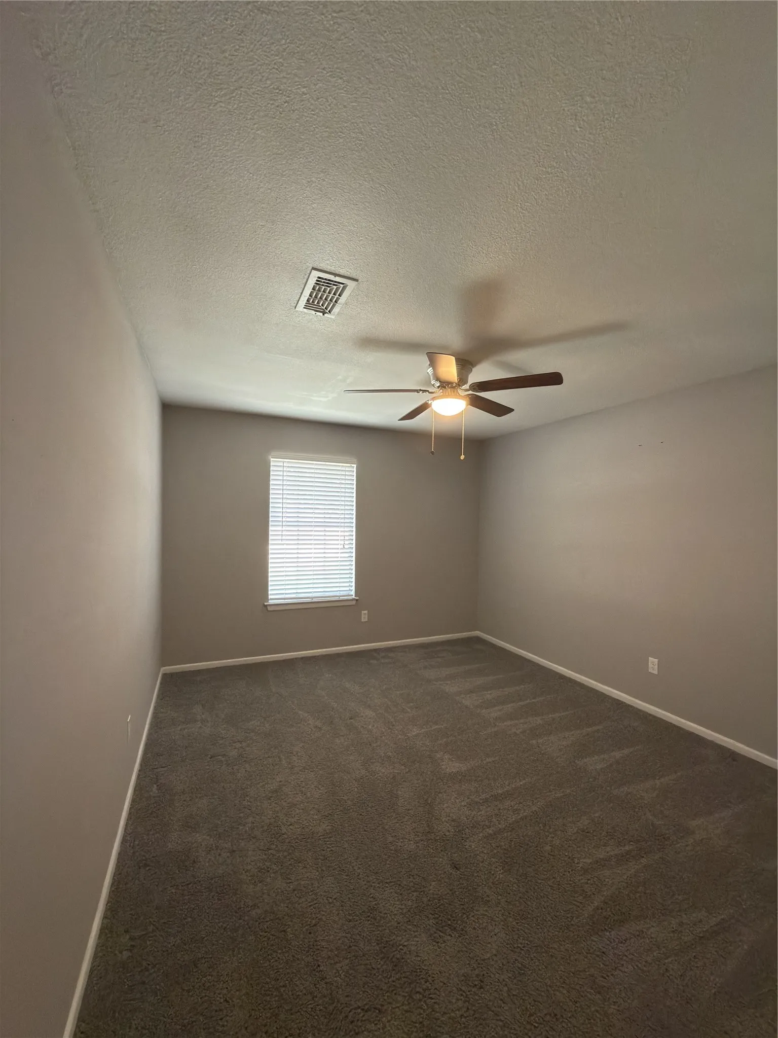 Single Family Residence For Sale in Tarrant County , 900 Prestwick Street, Bedford, Texas 76022, 3 Bedroom, 2 Bathroom, 2 Garage spaces, 1,449 Sqft, built in 1968, mls#21319159, Real Estate Agent in Bedford, Homes For Sale in Tarrant county, Homes For Sale in Bedford, Realtor in Bedford Texas, Real Estate Brokerage Independent Realty Texas, Luminita Cordes Realtor