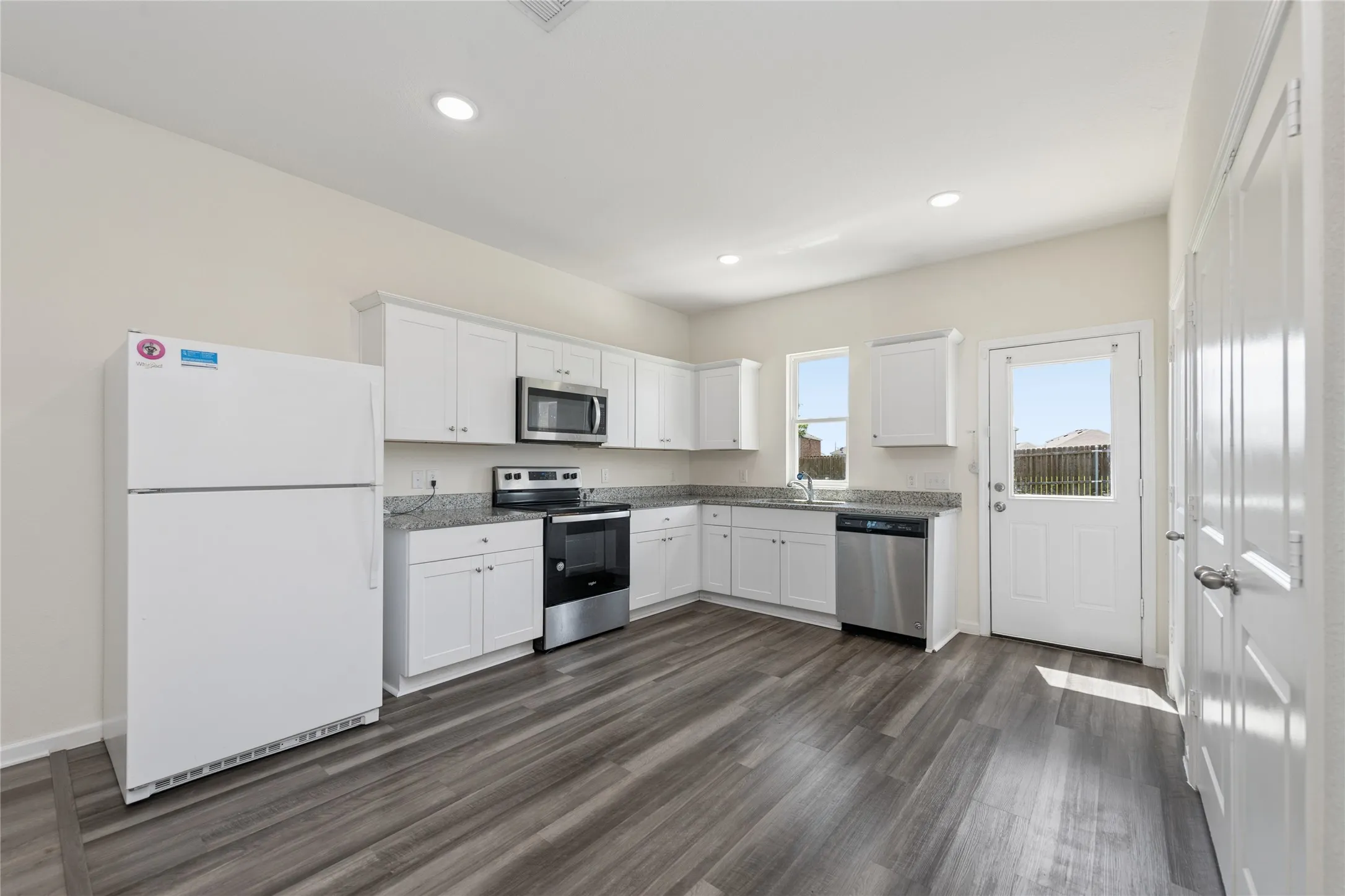 Single Family Residence For Sale in Kaufman County , 6311 Tropicana Lane, Forney, Texas 75126, 3 Bedroom, 2 Bathroom, 2 Garage spaces, 1,254 Sqft, built in 2021, mls#21319214, Real Estate Agent in Forney, Homes For Sale in Kaufman county, Homes For Sale in Forney, Realtor in Forney Texas, Real Estate Brokerage Independent Realty Texas, Luminita Cordes Realtor