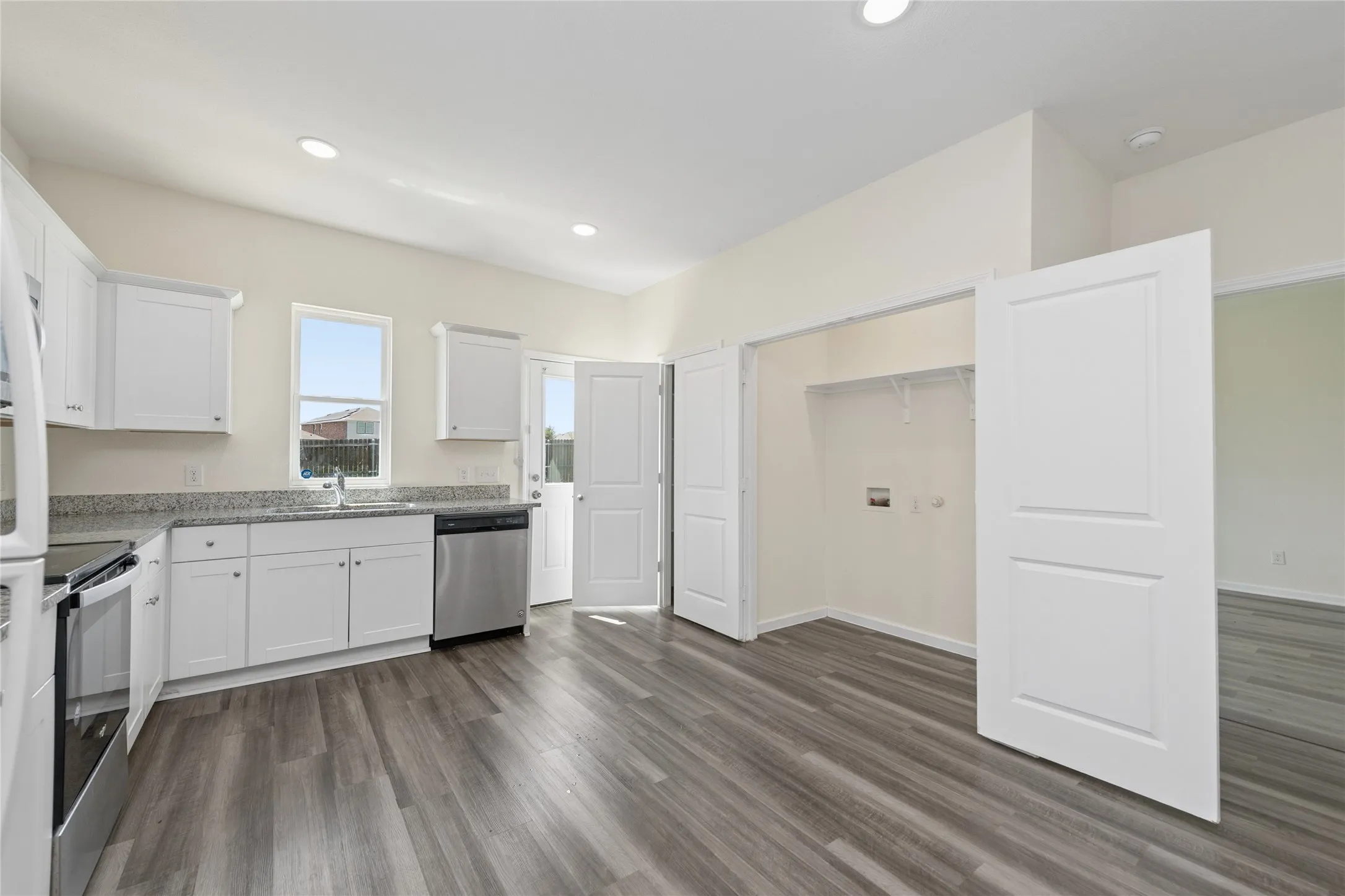 Single Family Residence For Sale in Kaufman County , 6311 Tropicana Lane, Forney, Texas 75126, 3 Bedroom, 2 Bathroom, 2 Garage spaces, 1,254 Sqft, built in 2021, mls#21319214, Real Estate Agent in Forney, Homes For Sale in Kaufman county, Homes For Sale in Forney, Realtor in Forney Texas, Real Estate Brokerage Independent Realty Texas, Luminita Cordes Realtor