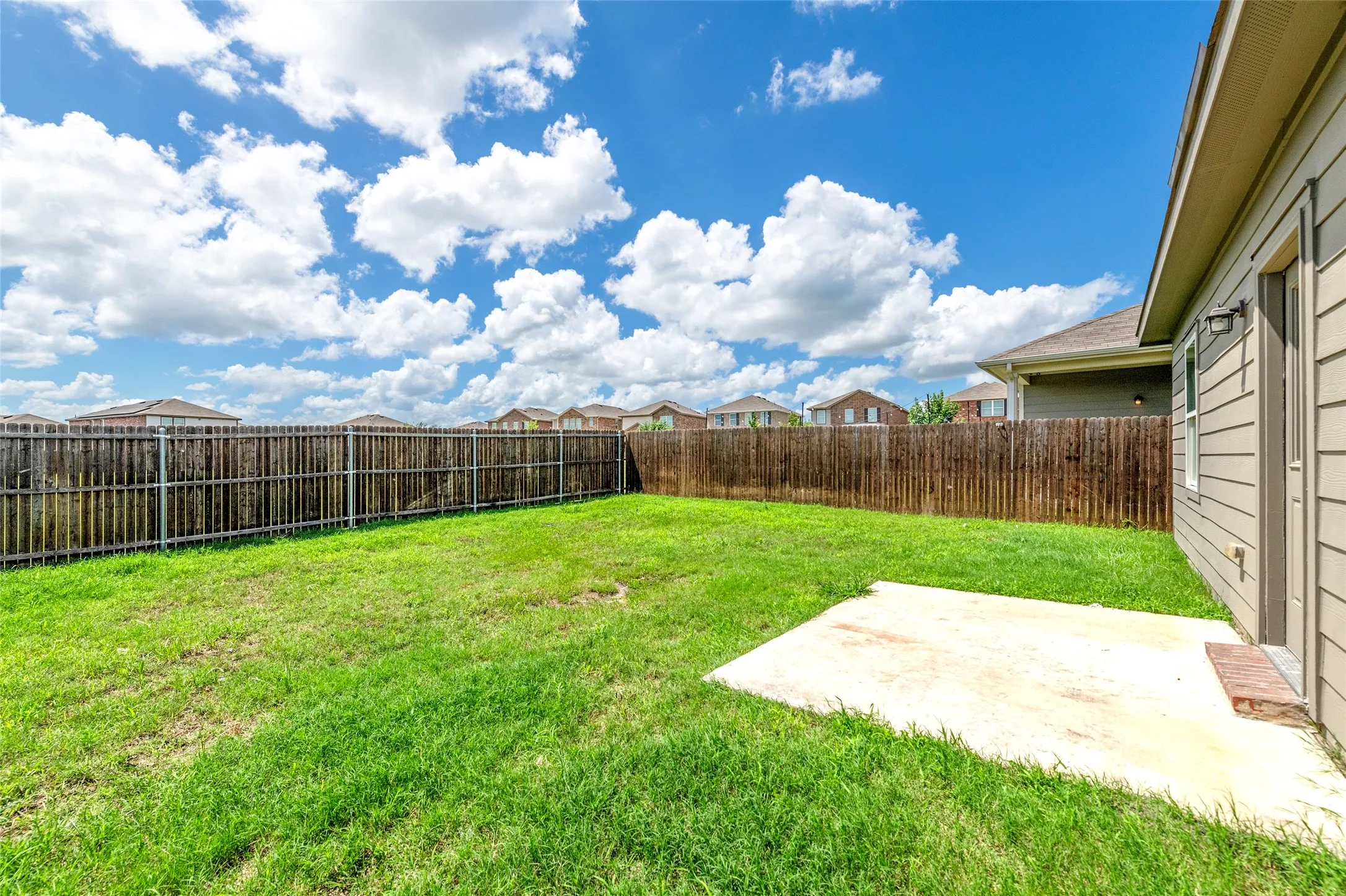 Single Family Residence For Sale in Kaufman County , 6311 Tropicana Lane, Forney, Texas 75126, 3 Bedroom, 2 Bathroom, 2 Garage spaces, 1,254 Sqft, built in 2021, mls#21319214, Real Estate Agent in Forney, Homes For Sale in Kaufman county, Homes For Sale in Forney, Realtor in Forney Texas, Real Estate Brokerage Independent Realty Texas, Luminita Cordes Realtor