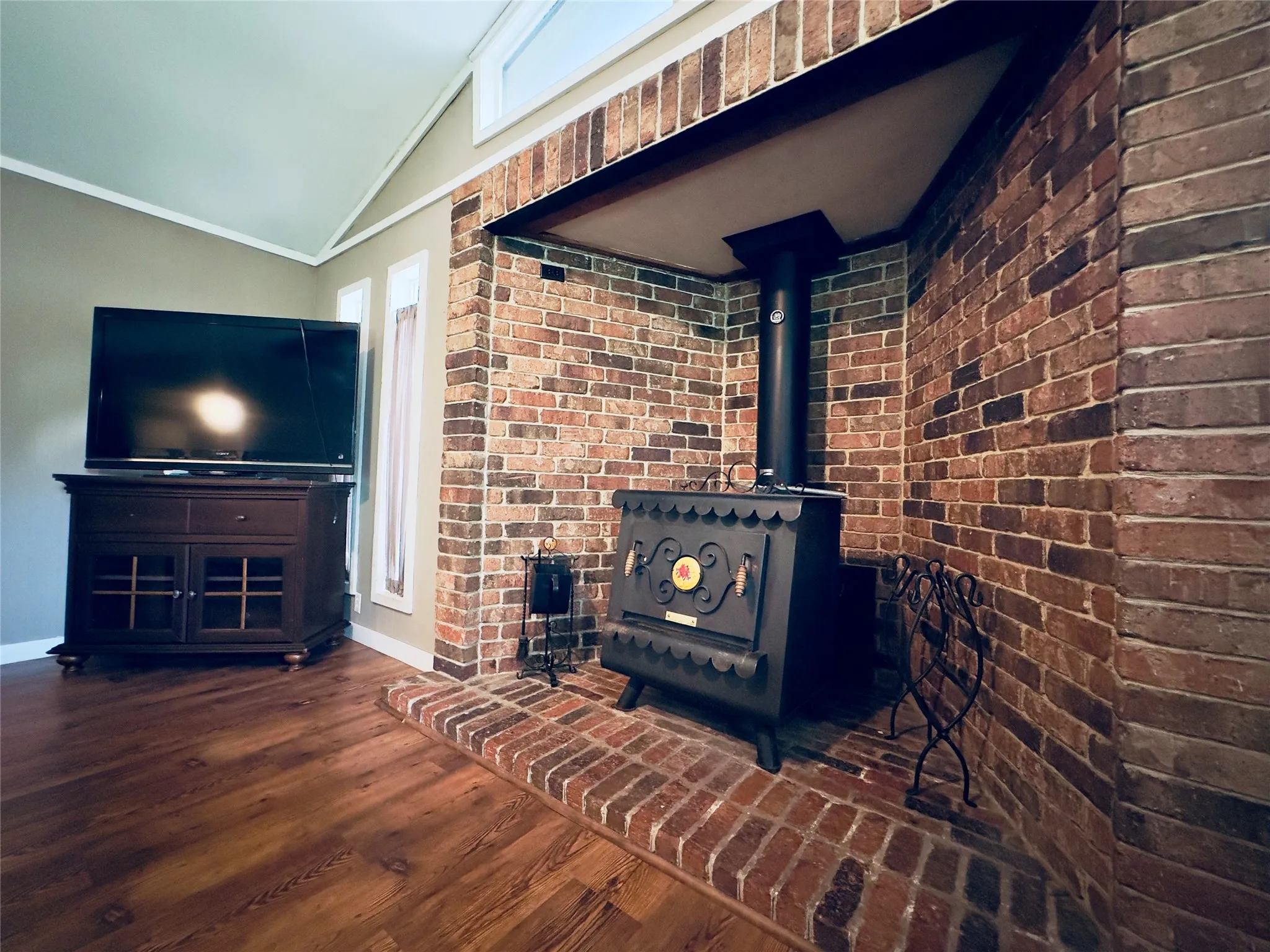 Single Family Residence For Sale in Wood County , 230 Scenic Loop, Hawkins, Texas 75765, 3 Bedroom, 2 Bathroom, Garage spaces, 1,627 Sqft, built in 0, mls#21319215, Real Estate Agent in Hawkins, Homes For Sale in Wood county, Homes For Sale in Hawkins, Realtor in Hawkins Texas, Real Estate Brokerage Independent Realty Texas, Luminita Cordes Realtor