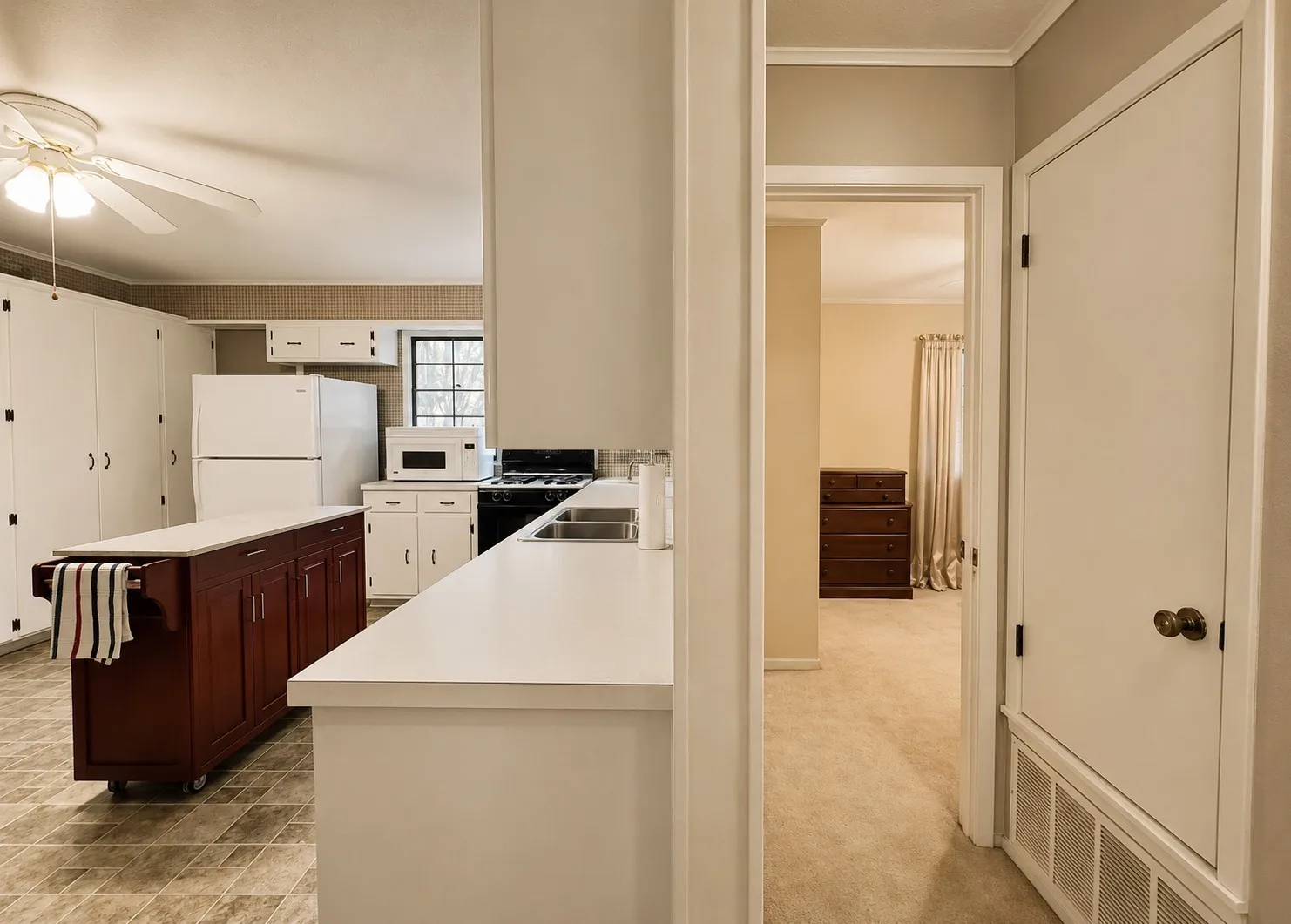 Single Family Residence For Sale in Wood County , 230 Scenic Loop, Hawkins, Texas 75765, 3 Bedroom, 2 Bathroom, Garage spaces, 1,627 Sqft, built in 0, mls#21319215, Real Estate Agent in Hawkins, Homes For Sale in Wood county, Homes For Sale in Hawkins, Realtor in Hawkins Texas, Real Estate Brokerage Independent Realty Texas, Luminita Cordes Realtor