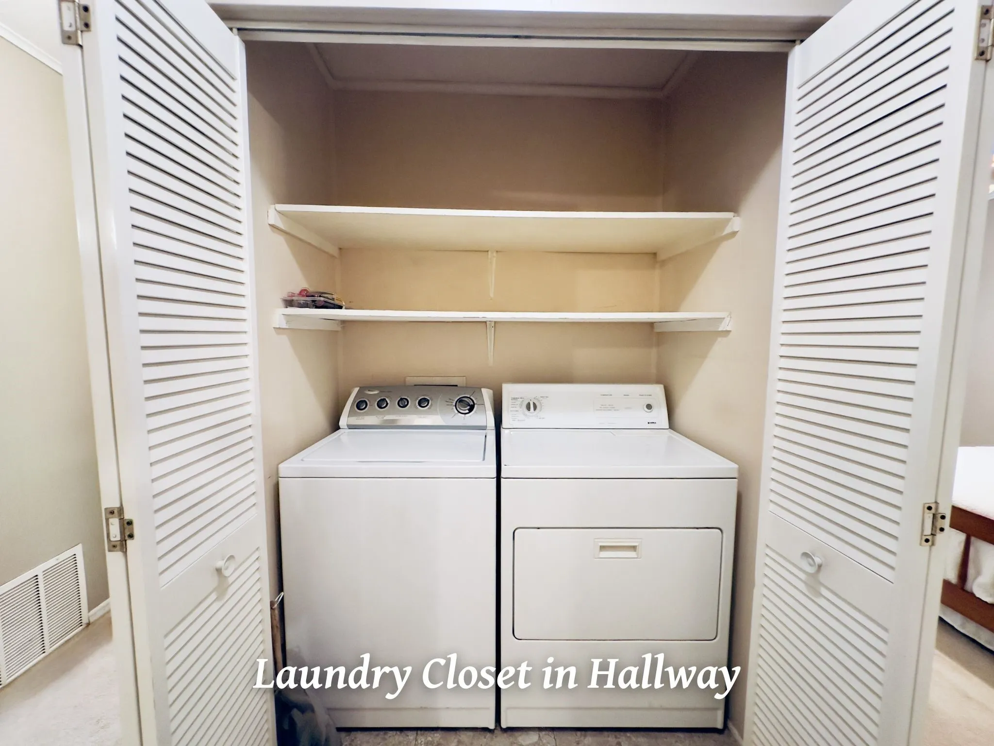 Single Family Residence For Sale in Wood County , 230 Scenic Loop, Hawkins, Texas 75765, 3 Bedroom, 2 Bathroom, Garage spaces, 1,627 Sqft, built in 0, mls#21319215, Real Estate Agent in Hawkins, Homes For Sale in Wood county, Homes For Sale in Hawkins, Realtor in Hawkins Texas, Real Estate Brokerage Independent Realty Texas, Luminita Cordes Realtor