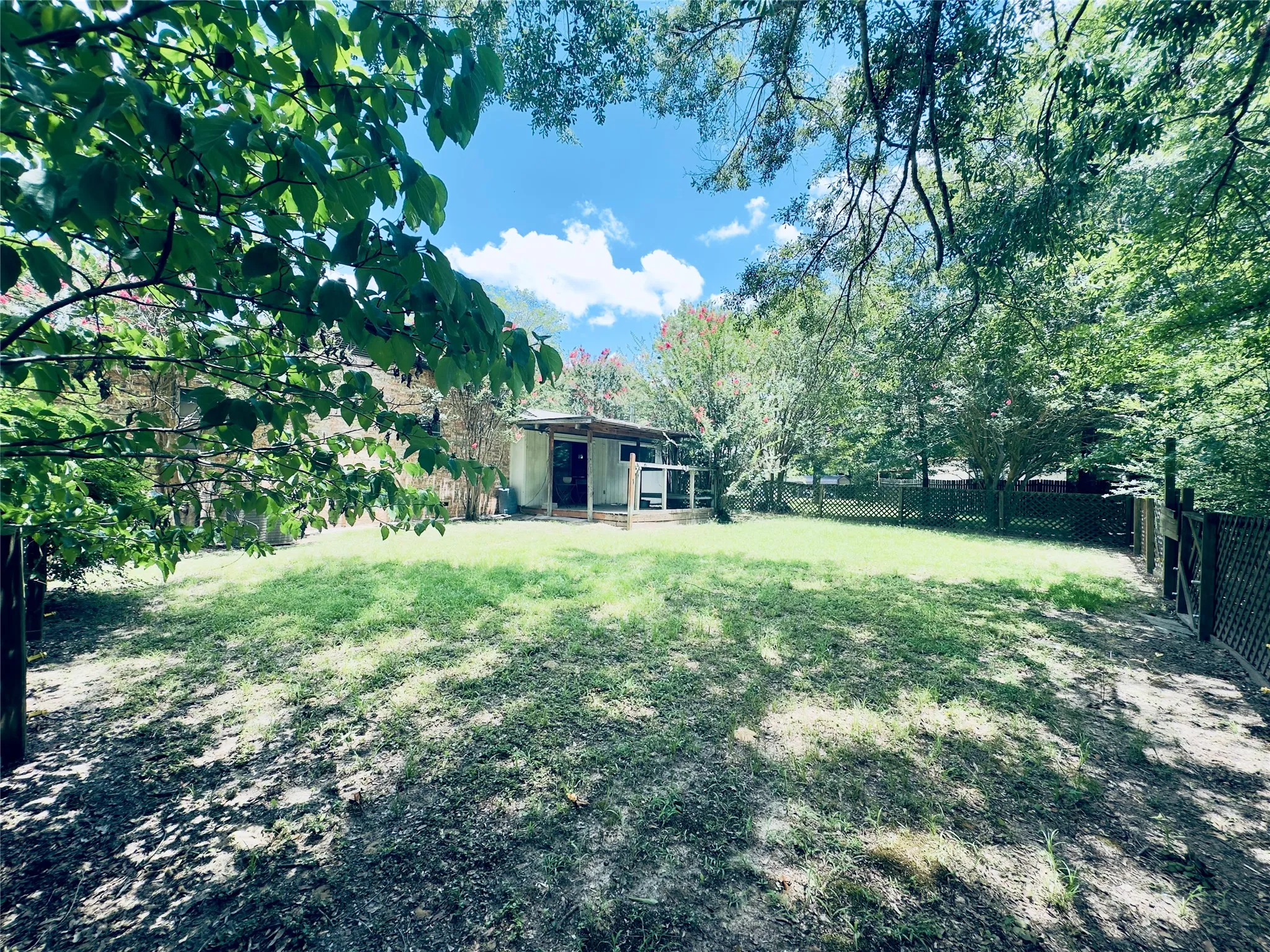 Single Family Residence For Sale in Wood County , 230 Scenic Loop, Hawkins, Texas 75765, 3 Bedroom, 2 Bathroom, Garage spaces, 1,627 Sqft, built in 0, mls#21319215, Real Estate Agent in Hawkins, Homes For Sale in Wood county, Homes For Sale in Hawkins, Realtor in Hawkins Texas, Real Estate Brokerage Independent Realty Texas, Luminita Cordes Realtor