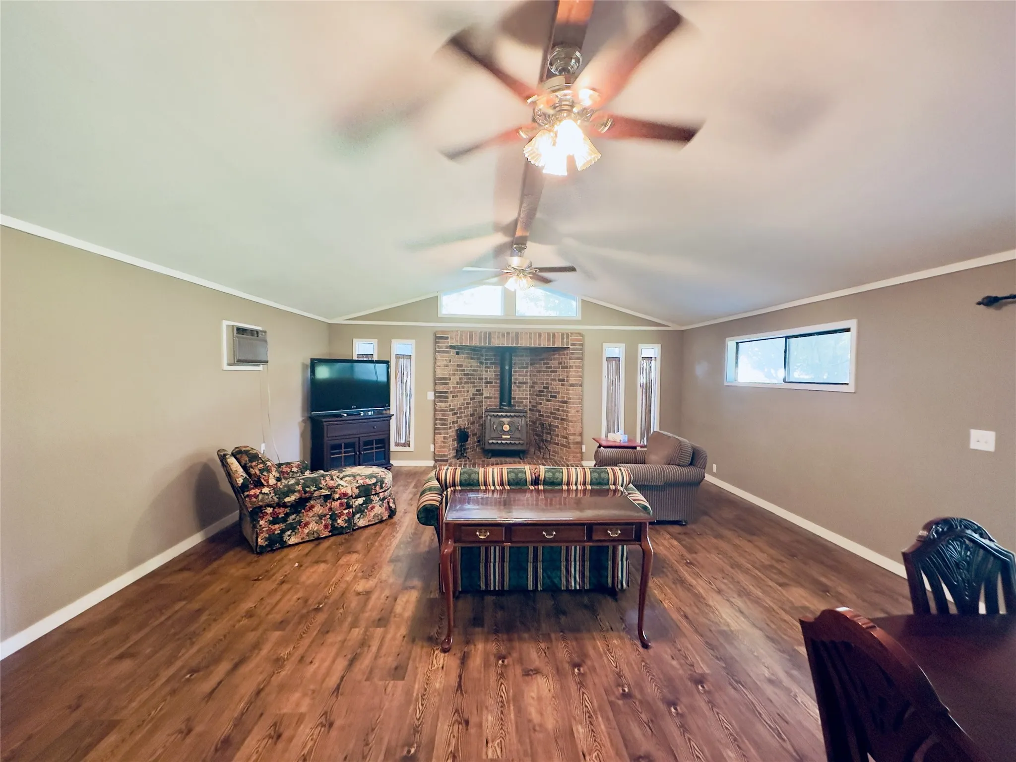 Single Family Residence For Sale in Wood County , 230 Scenic Loop, Hawkins, Texas 75765, 3 Bedroom, 2 Bathroom, Garage spaces, 1,627 Sqft, built in 0, mls#21319215, Real Estate Agent in Hawkins, Homes For Sale in Wood county, Homes For Sale in Hawkins, Realtor in Hawkins Texas, Real Estate Brokerage Independent Realty Texas, Luminita Cordes Realtor