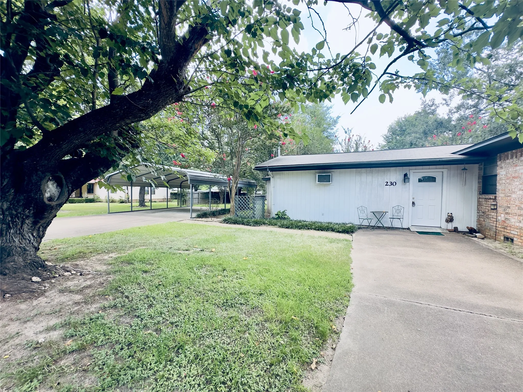 Single Family Residence For Sale in Wood County , 230 Scenic Loop, Hawkins, Texas 75765, 3 Bedroom, 2 Bathroom, Garage spaces, 1,627 Sqft, built in 0, mls#21319215, Real Estate Agent in Hawkins, Homes For Sale in Wood county, Homes For Sale in Hawkins, Realtor in Hawkins Texas, Real Estate Brokerage Independent Realty Texas, Luminita Cordes Realtor