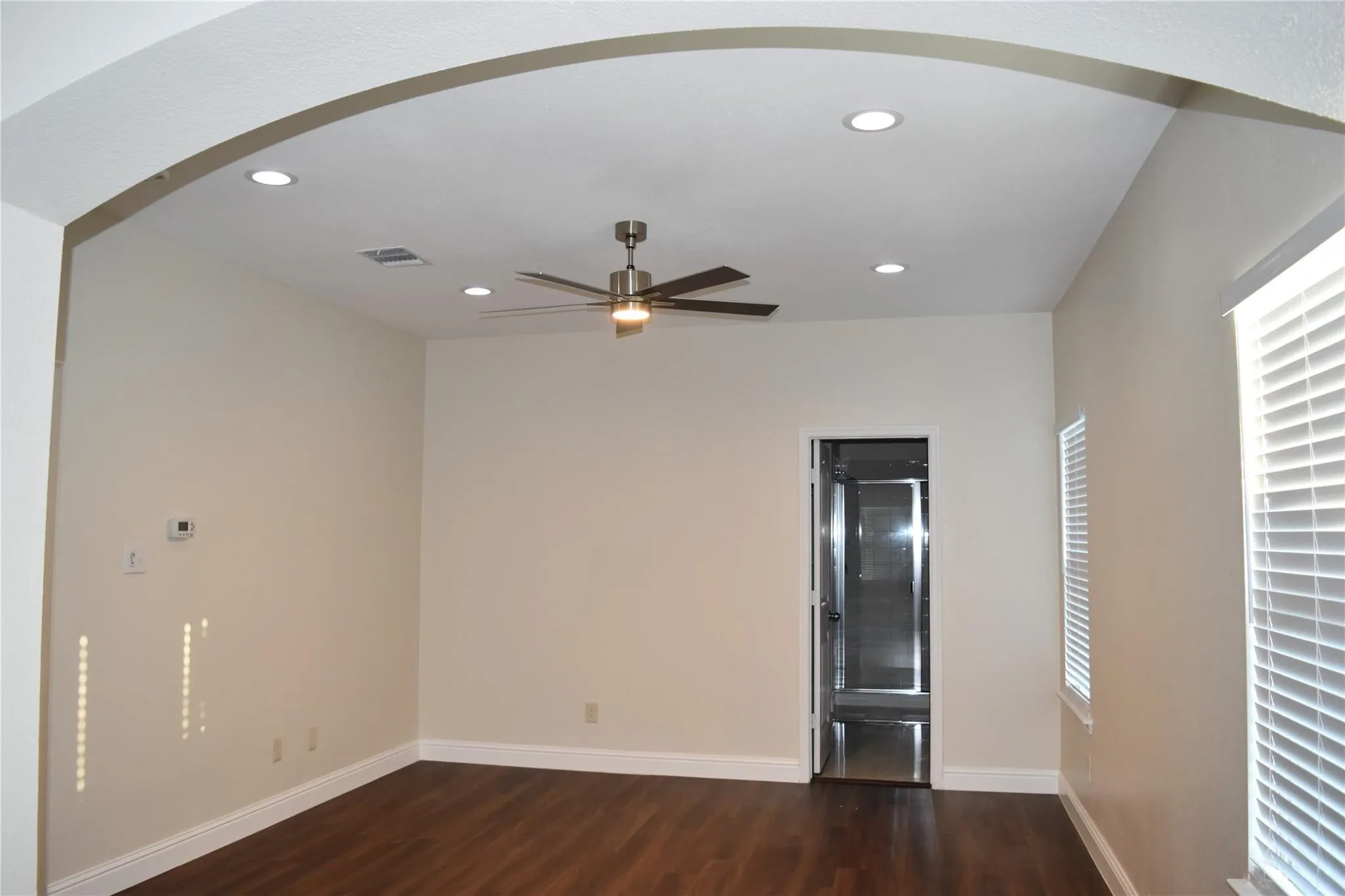 Single Family Residence For Rent in Collin County , 411 Paddock Lane, Celina, Texas 75009, 5 Bedroom, 4 Bathroom, 2 Garage spaces, 2,586 Sqft, built in 2014, mls#21319219, Real Estate Agent in Celina, Homes For Rent in Collin county, Homes For Rent in Celina, Realtor in Celina Texas, Real Estate Brokerage Independent Realty Texas, Luminita Cordes Realtor
