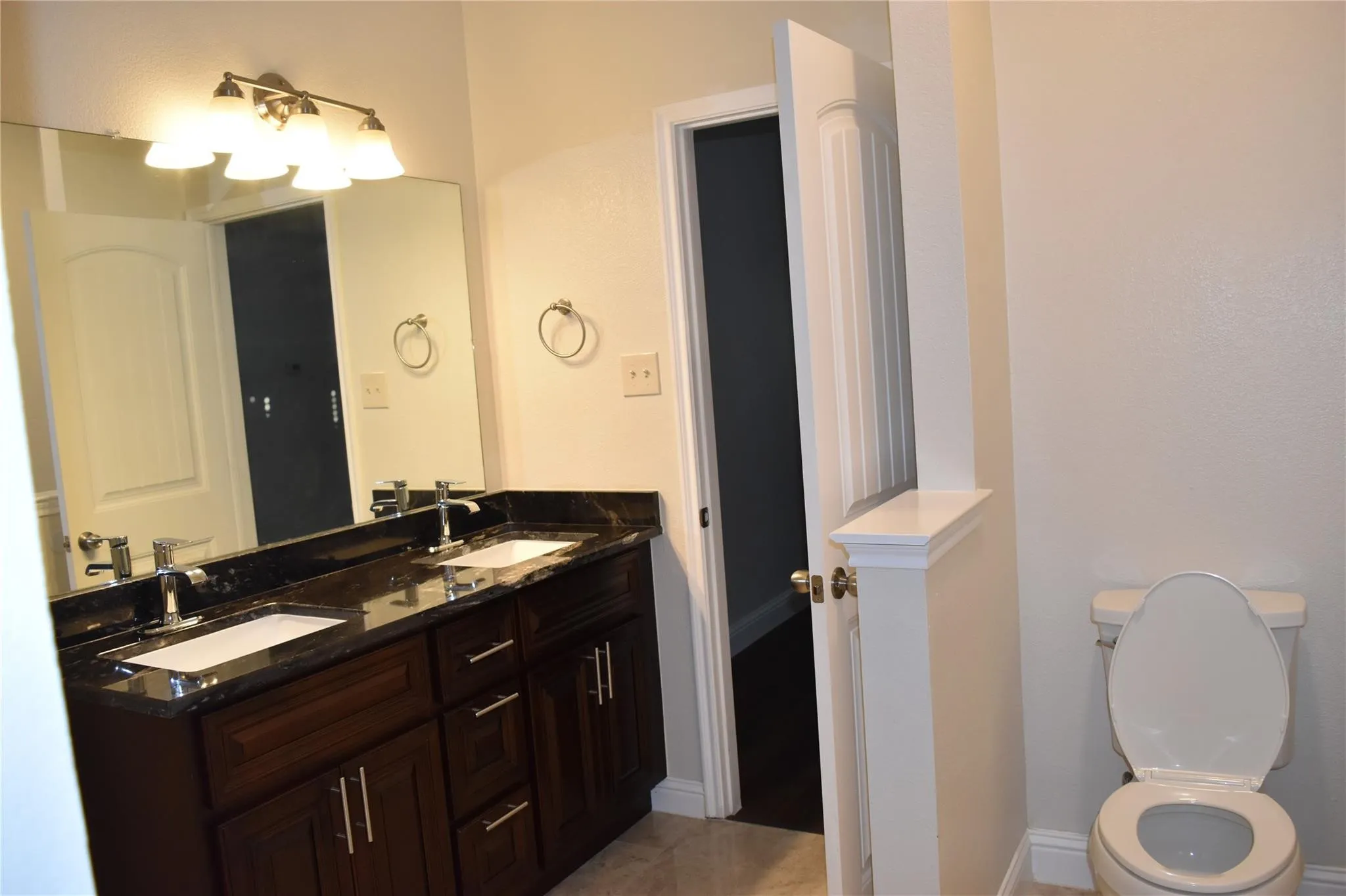 Single Family Residence For Rent in Collin County , 411 Paddock Lane, Celina, Texas 75009, 5 Bedroom, 4 Bathroom, 2 Garage spaces, 2,586 Sqft, built in 2014, mls#21319219, Real Estate Agent in Celina, Homes For Rent in Collin county, Homes For Rent in Celina, Realtor in Celina Texas, Real Estate Brokerage Independent Realty Texas, Luminita Cordes Realtor