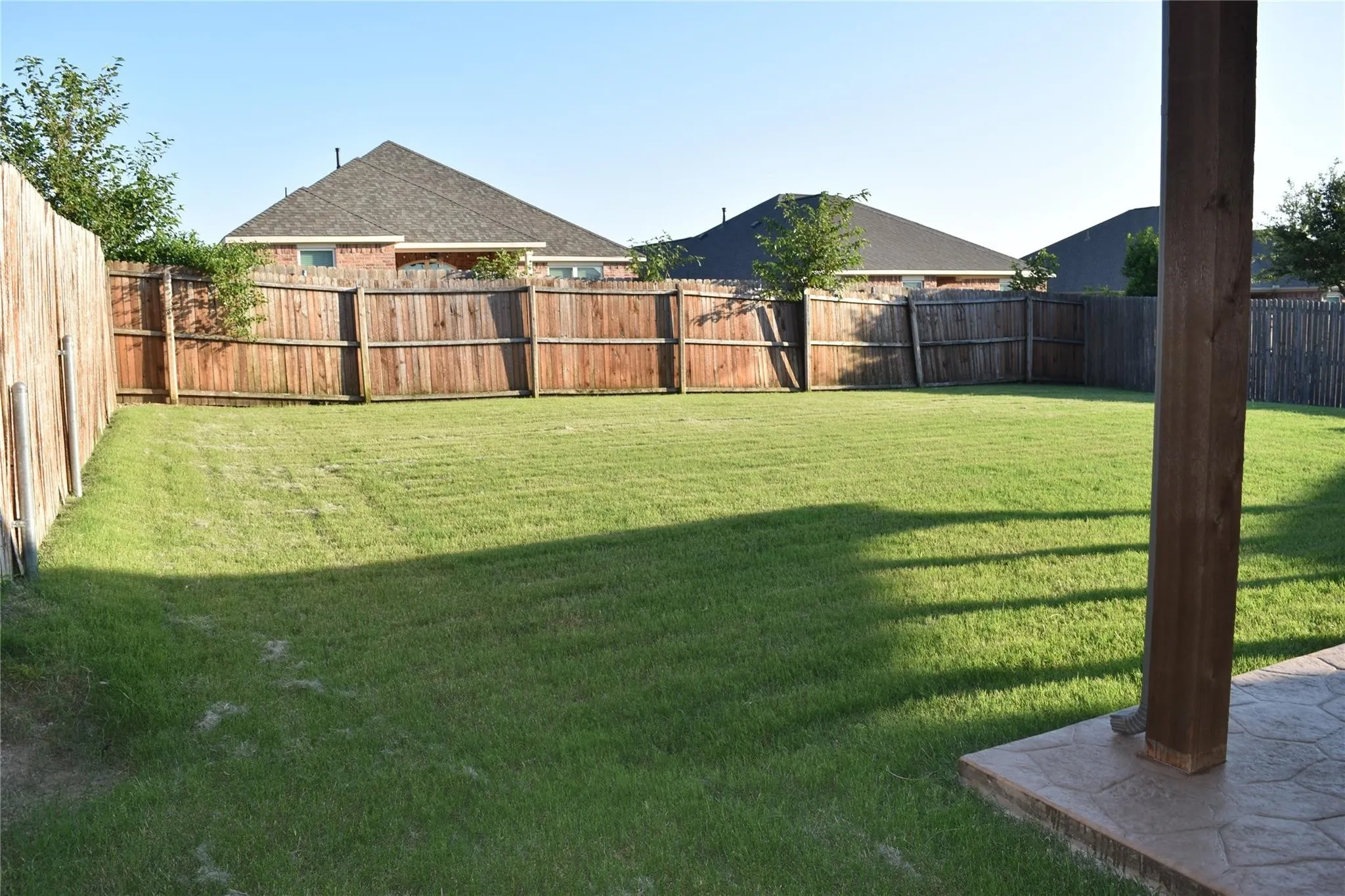 Single Family Residence For Rent in Collin County , 411 Paddock Lane, Celina, Texas 75009, 5 Bedroom, 4 Bathroom, 2 Garage spaces, 2,586 Sqft, built in 2014, mls#21319219, Real Estate Agent in Celina, Homes For Rent in Collin county, Homes For Rent in Celina, Realtor in Celina Texas, Real Estate Brokerage Independent Realty Texas, Luminita Cordes Realtor