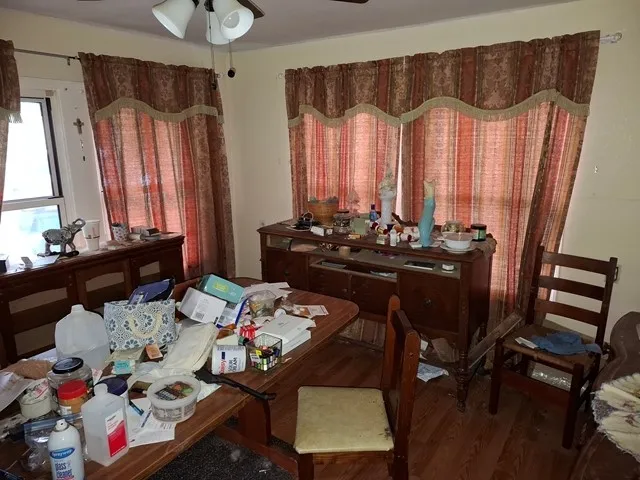 Single Family Residence For Sale in Mc Lennan County , 408 S HARRISON Street, Mc Gregor, Texas 76657, 2 Bedroom, 1 Bathroom, Garage spaces, 990 Sqft, built in 1947, mls#21317930, Real Estate Agent in Mc Gregor, Homes For Sale in Mc Lennan county, Homes For Sale in Mc Gregor, Realtor in Mc Gregor Texas, Real Estate Brokerage Independent Realty Texas, Luminita Cordes Realtor